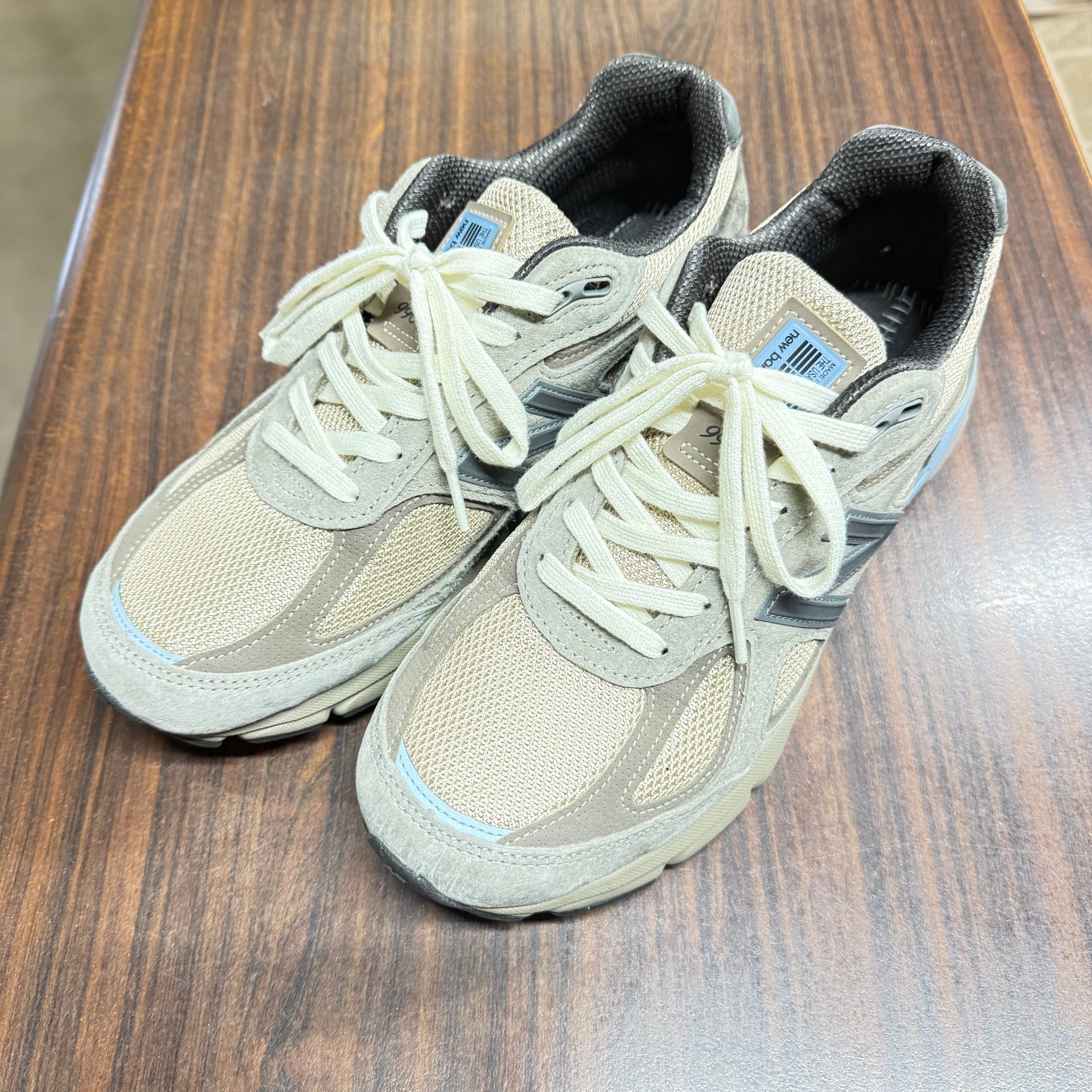 AURALEE × New Balance 990V4 "Taupe"