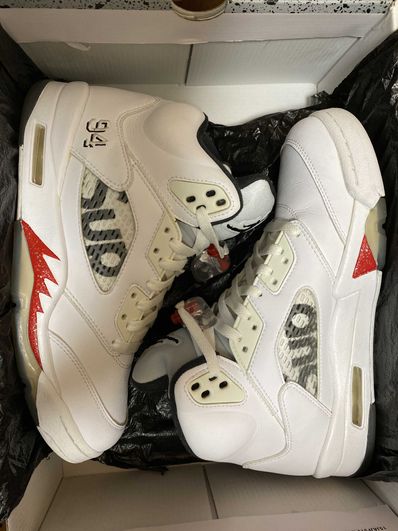 Supreme × Nike Air Jordan 5 Retro "White"