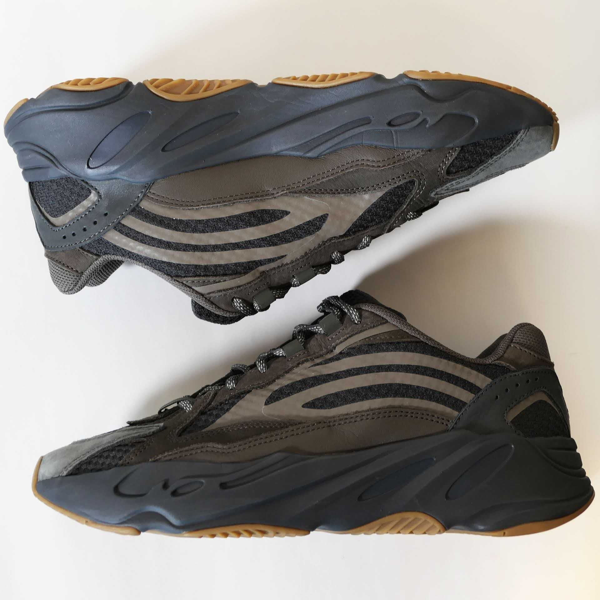 ADIDAS ORIGINALS YEEZY BOOST 700 V2 "GEODE"