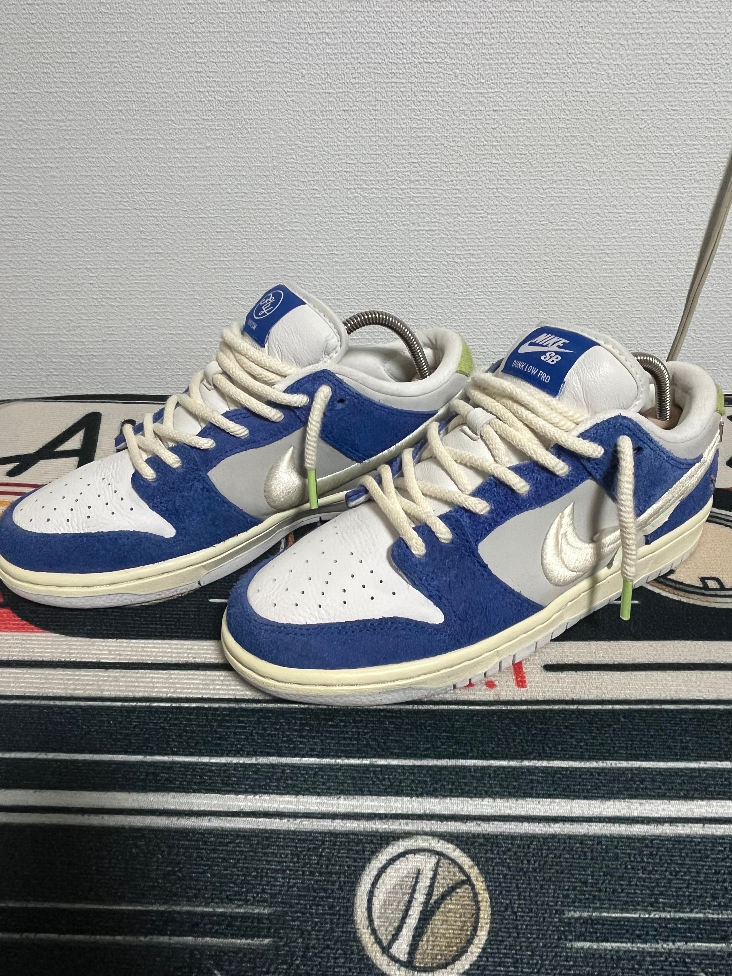 フライ ストリートウェア × ナイキ SB ダンク ロー "ガーデニア"