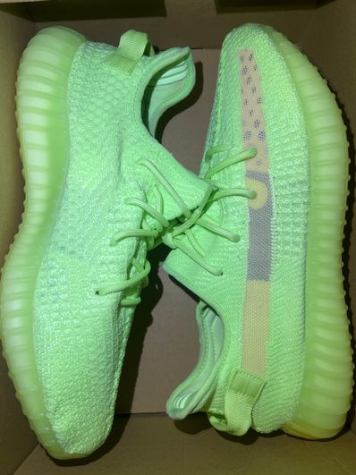 ADIDAS YEEZY BOOST 350 V2 GLOW IN THE DARK