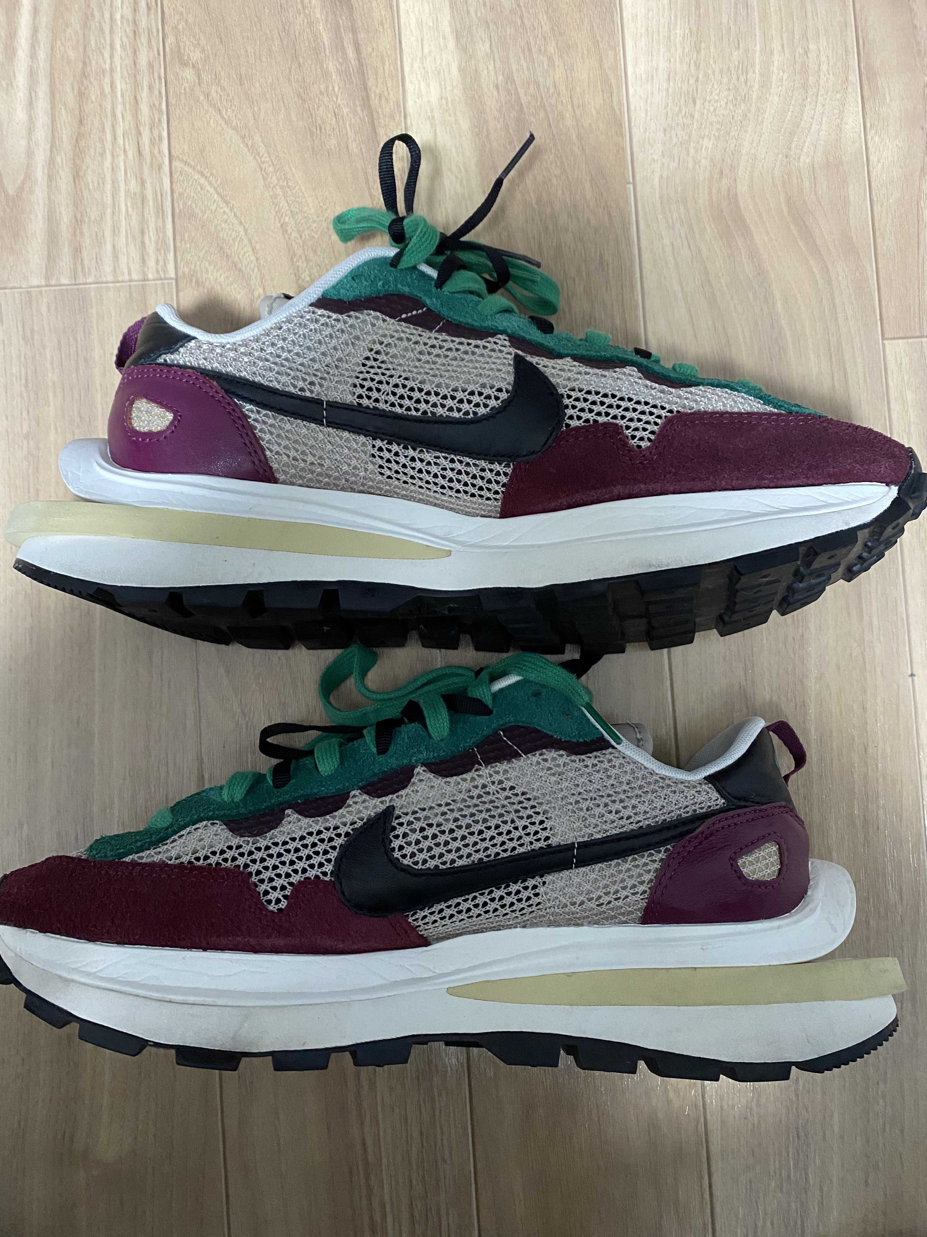 sacai × Nike Vapor Waffle "String/Red/Green"