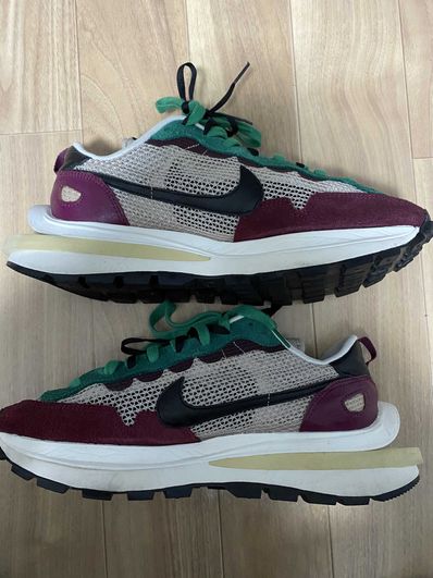 sacai × Nike Vapor Waffle "String/Red/Green"