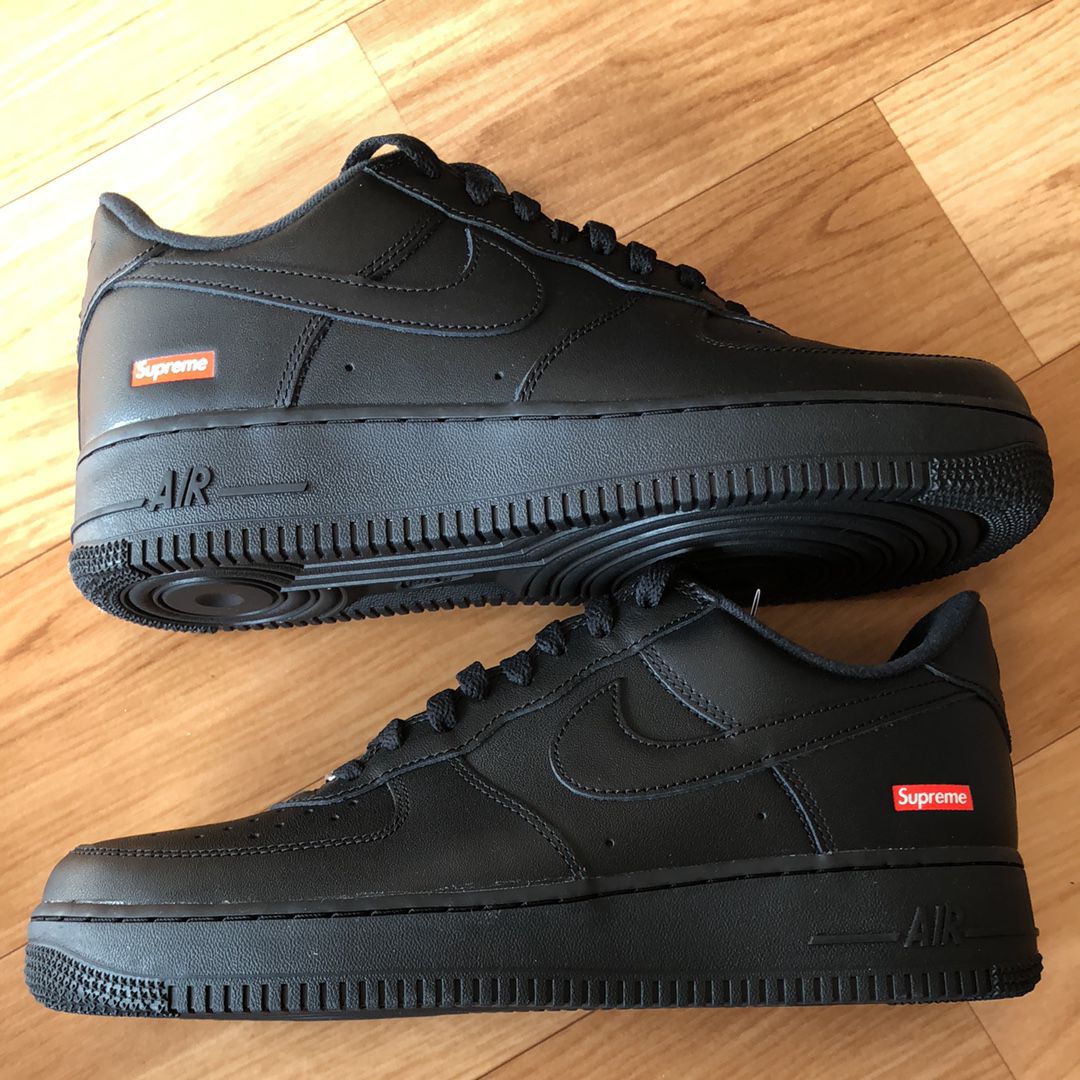 Supreme × Nike Air Force 1 Low "Black"