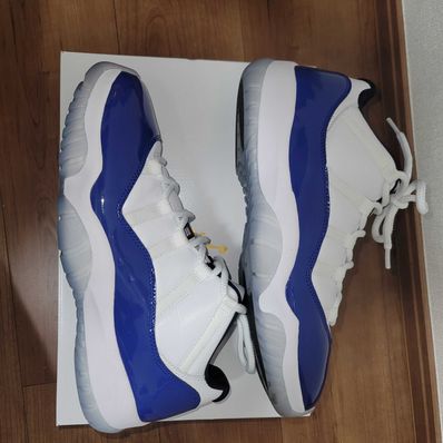 NIKE Women's AIR JORDAN 11 LOW "CONCORD SKETCH"