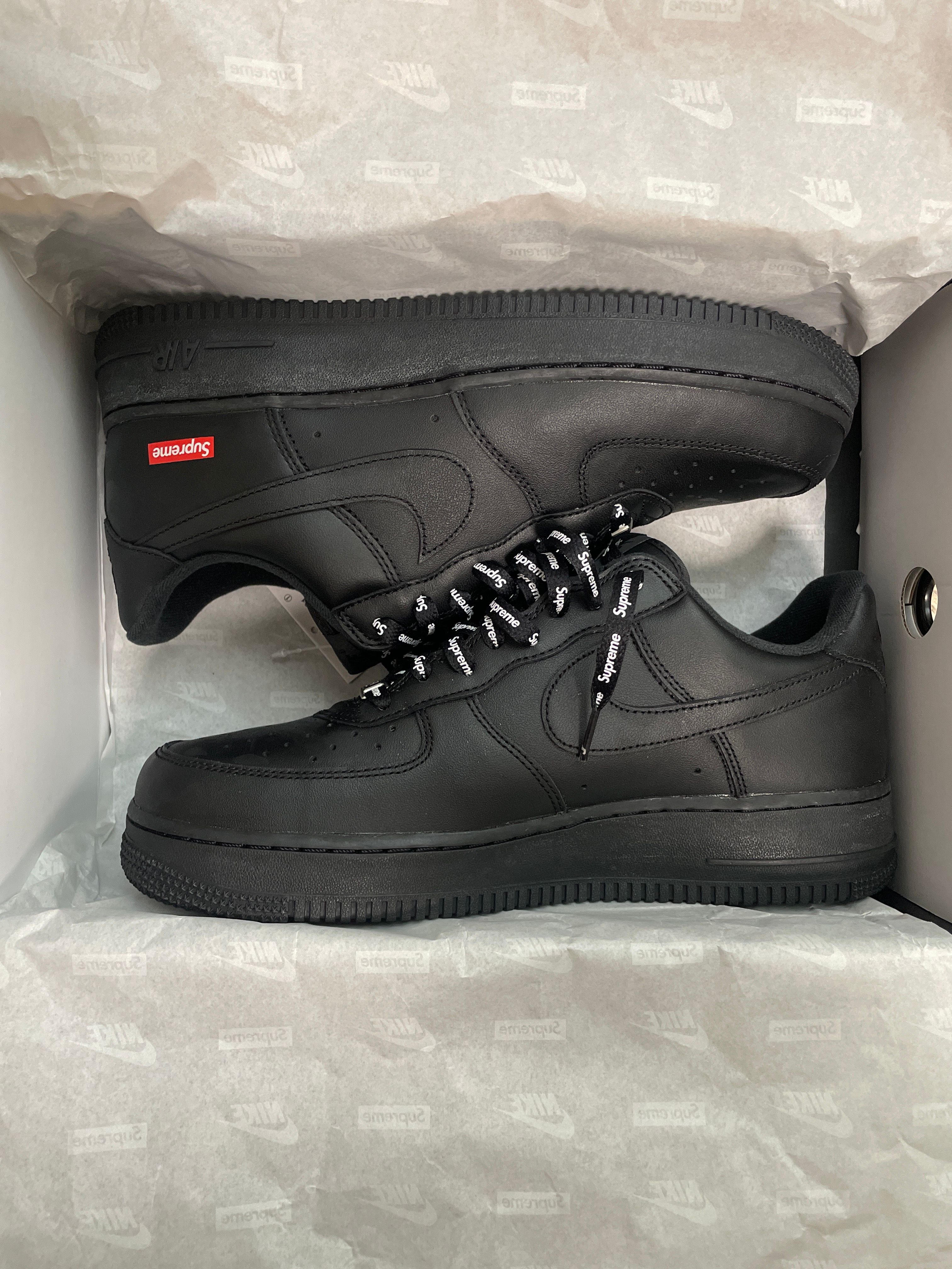 Supreme × Nike Air Force 1 Low "Black"