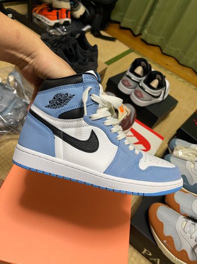 Nike Air Jordan 1 High OG "University Blue"