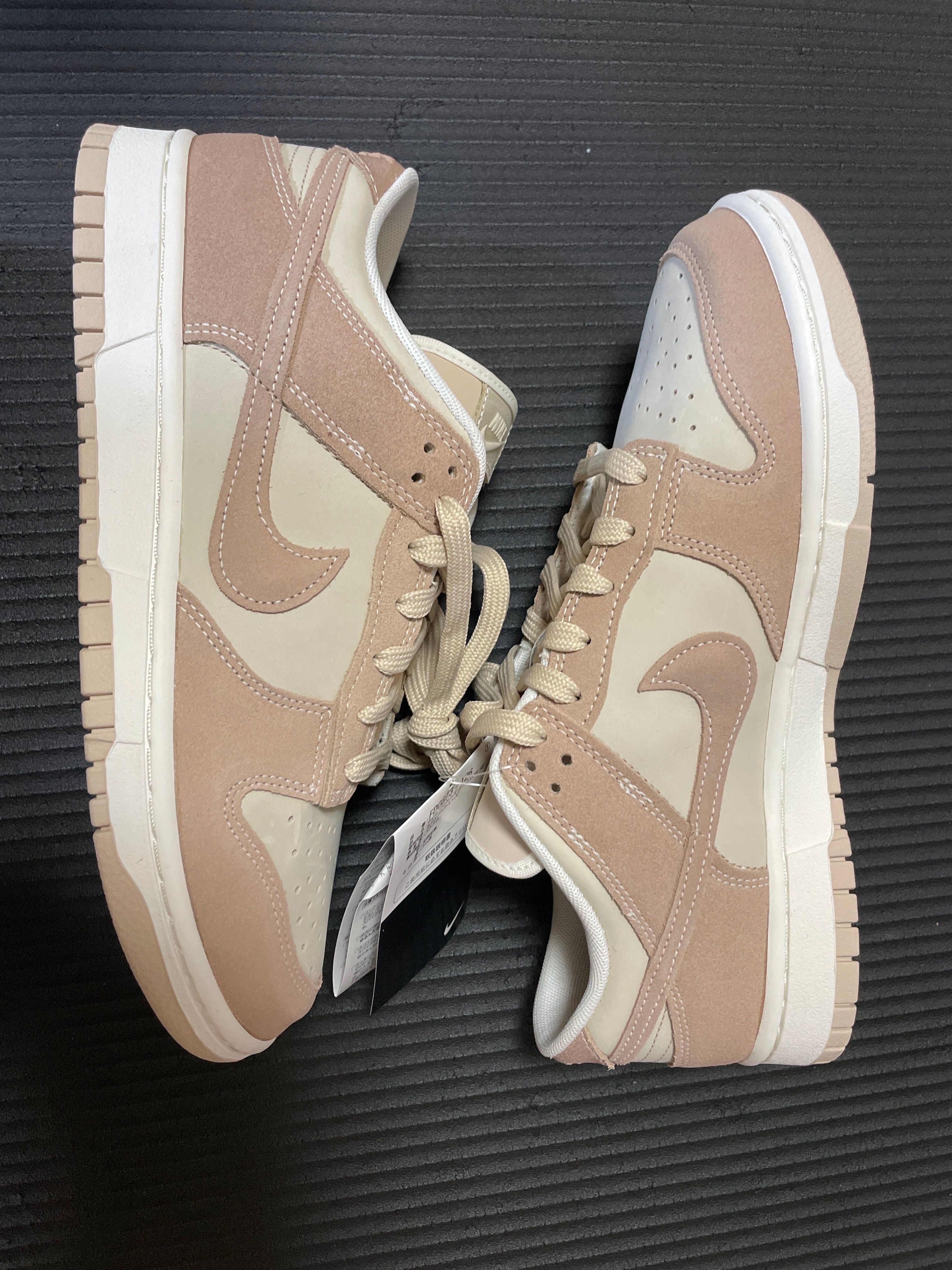 Nike Women's Dunk Low SE "Sanddrift"