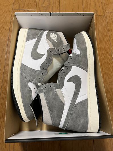 Nike Air Jordan 1 Retro High OG "Black and Smoke Grey"