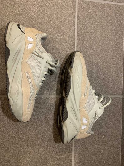 adidas YEEZY Boost 700 "Salt"