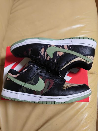 NIKE DUNK LOW SE "BLACK MULTI CAMO"