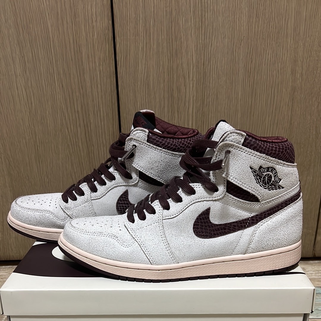 A Ma Maniere × Nike Air Jordan 1 Retro High OG "Sail and Burgundy"