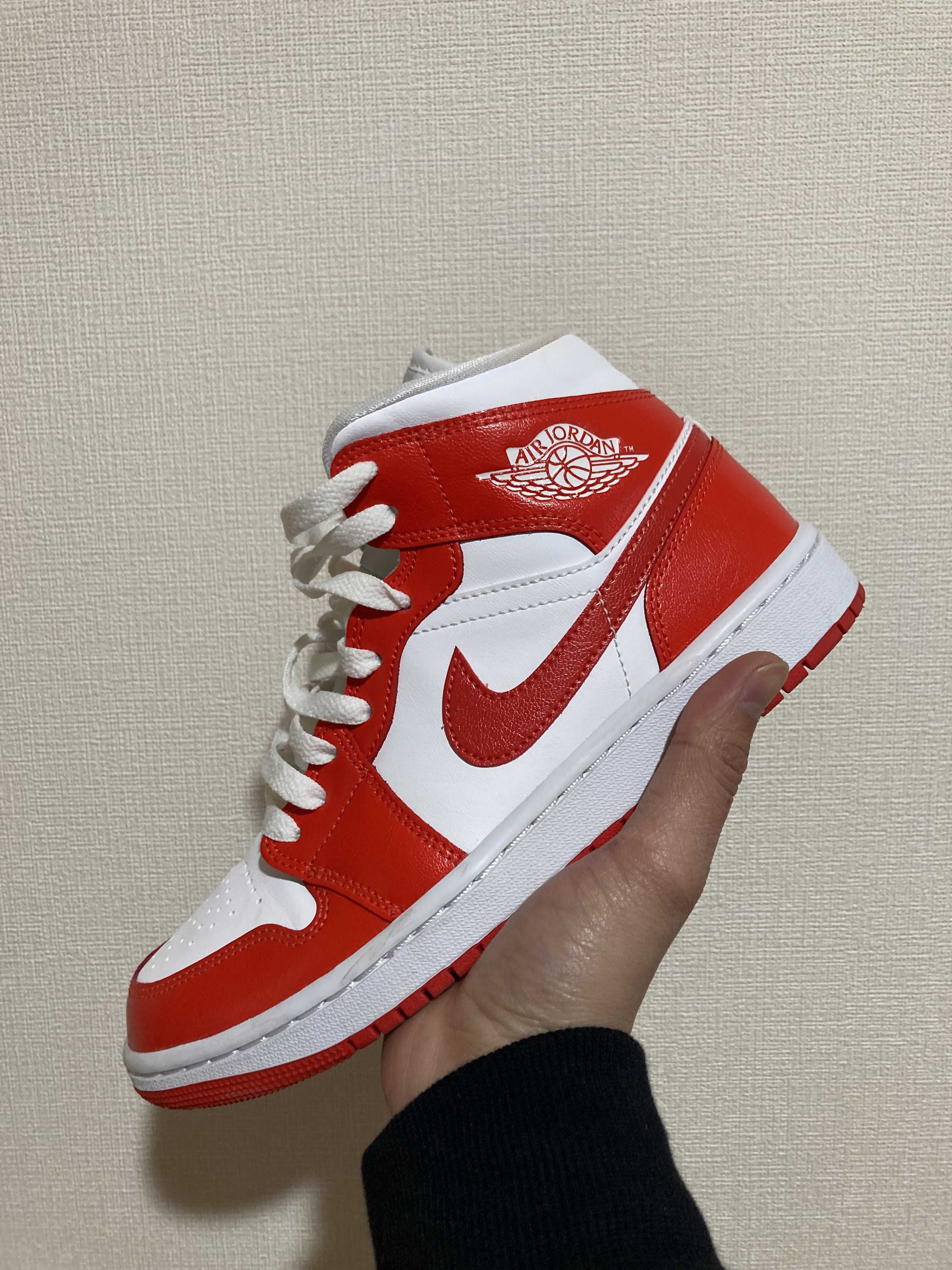 NIKE Women's AIR JORDAN 1 MID "WHITE/HABANERO RED"