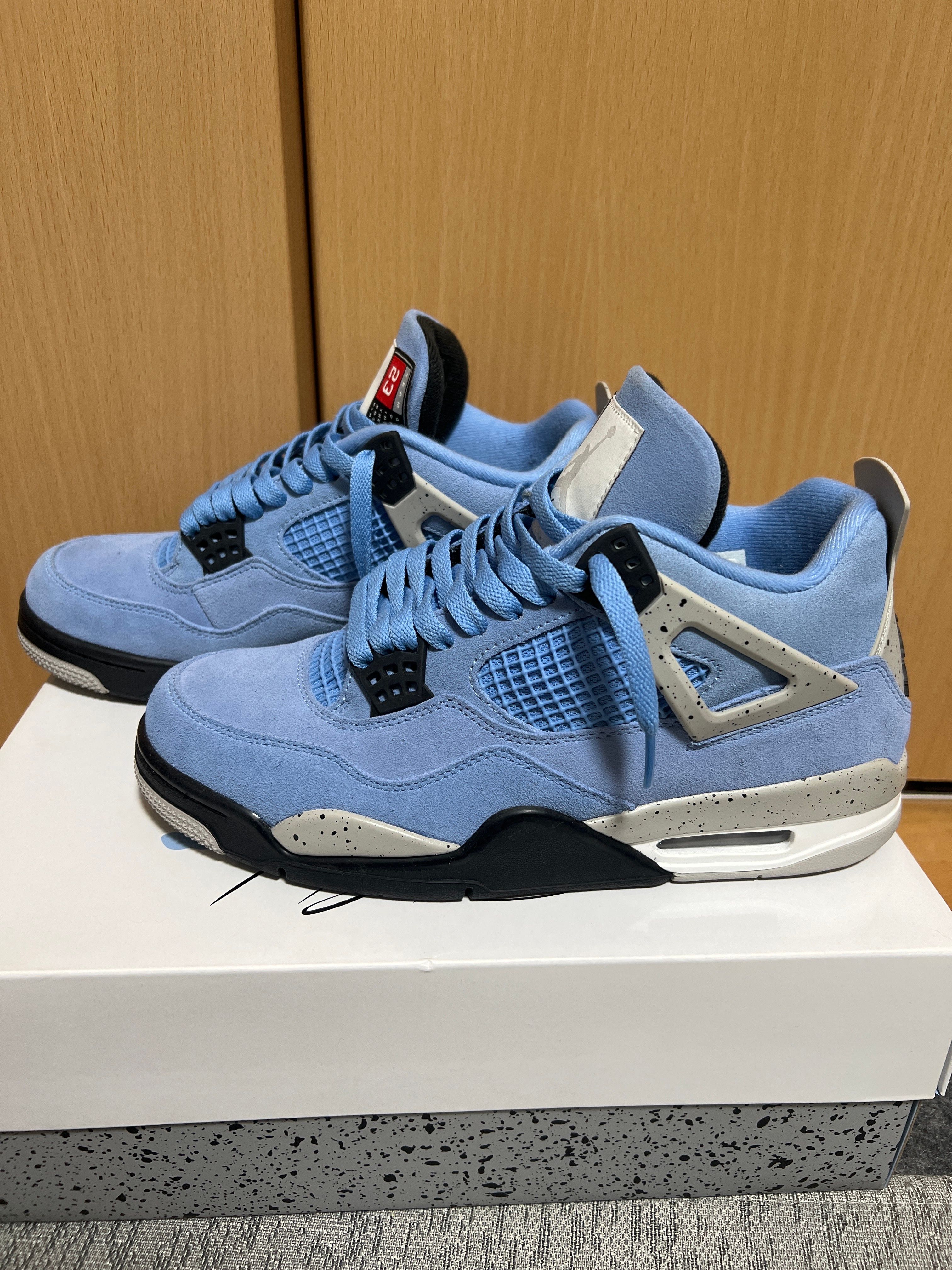 Nike Air Jordan 4 "University Blue"