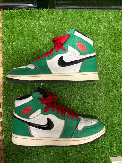 Nike Women's Air Jordan 1 High OG "Lucky Green/White-Sail-Black"