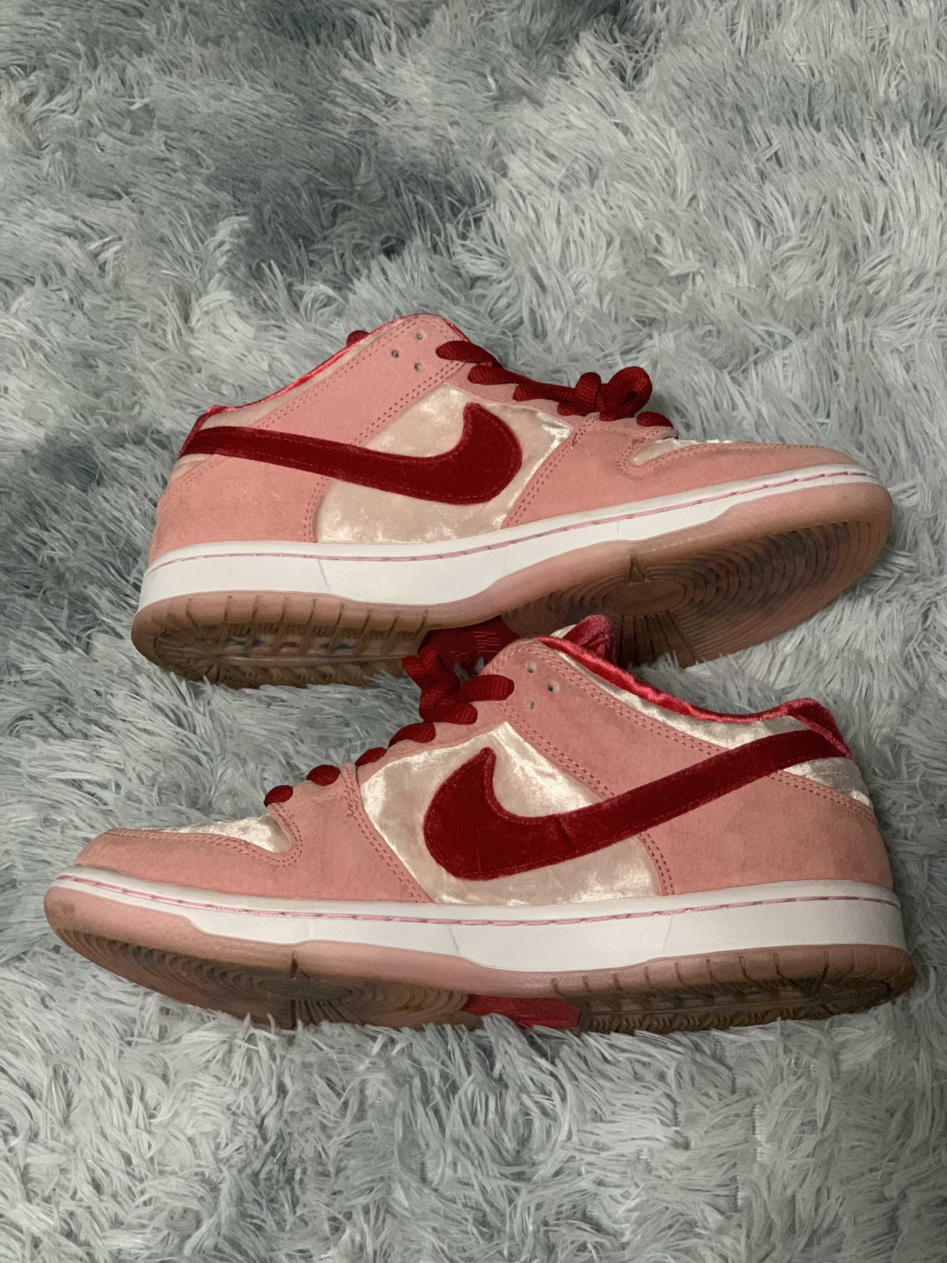 Strangelove × Nike SB Dunk Low "Valentine’s Day"