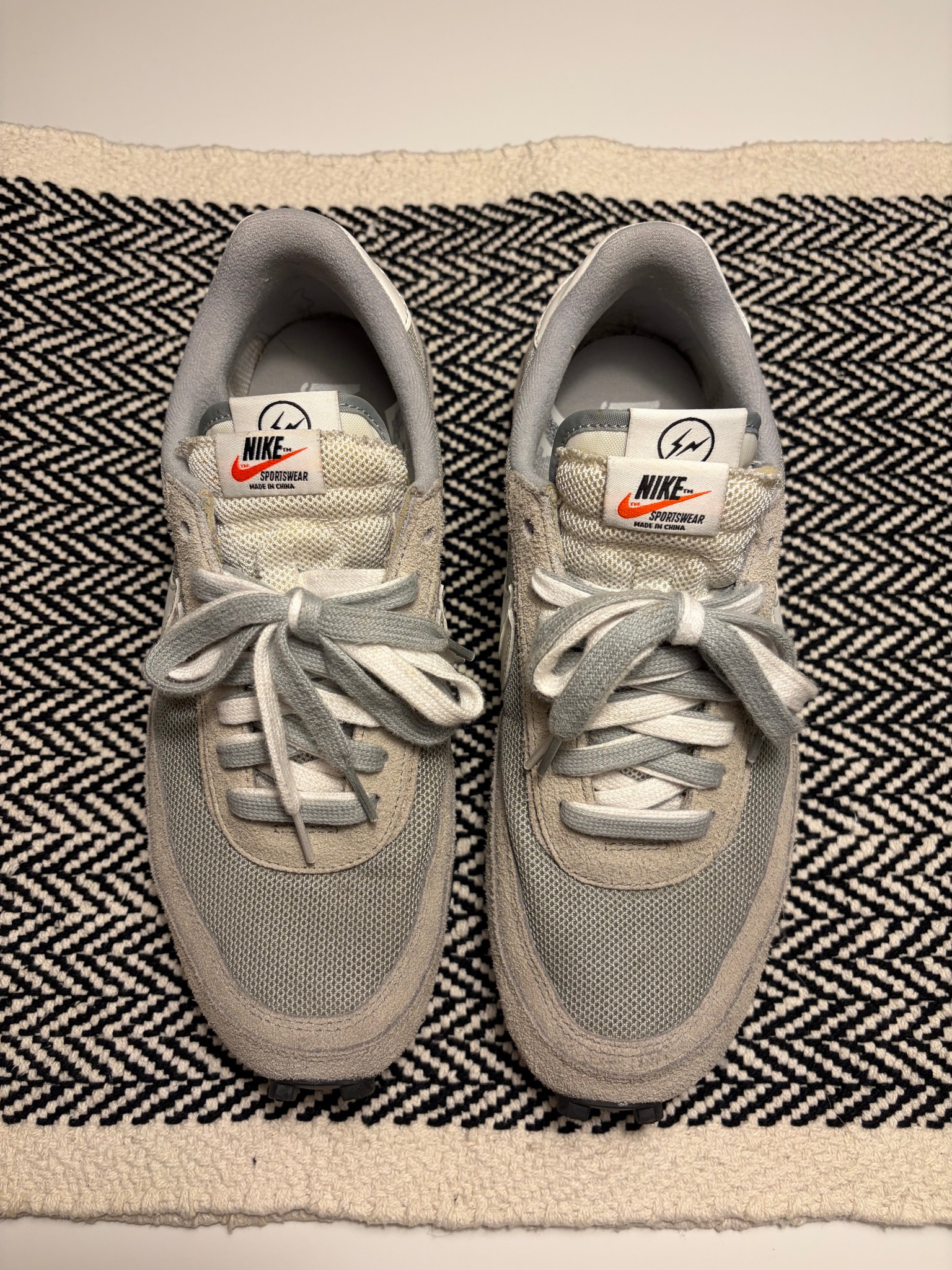 fragment design × sacai × Nike LD Waffle "Light Smoke Grey"