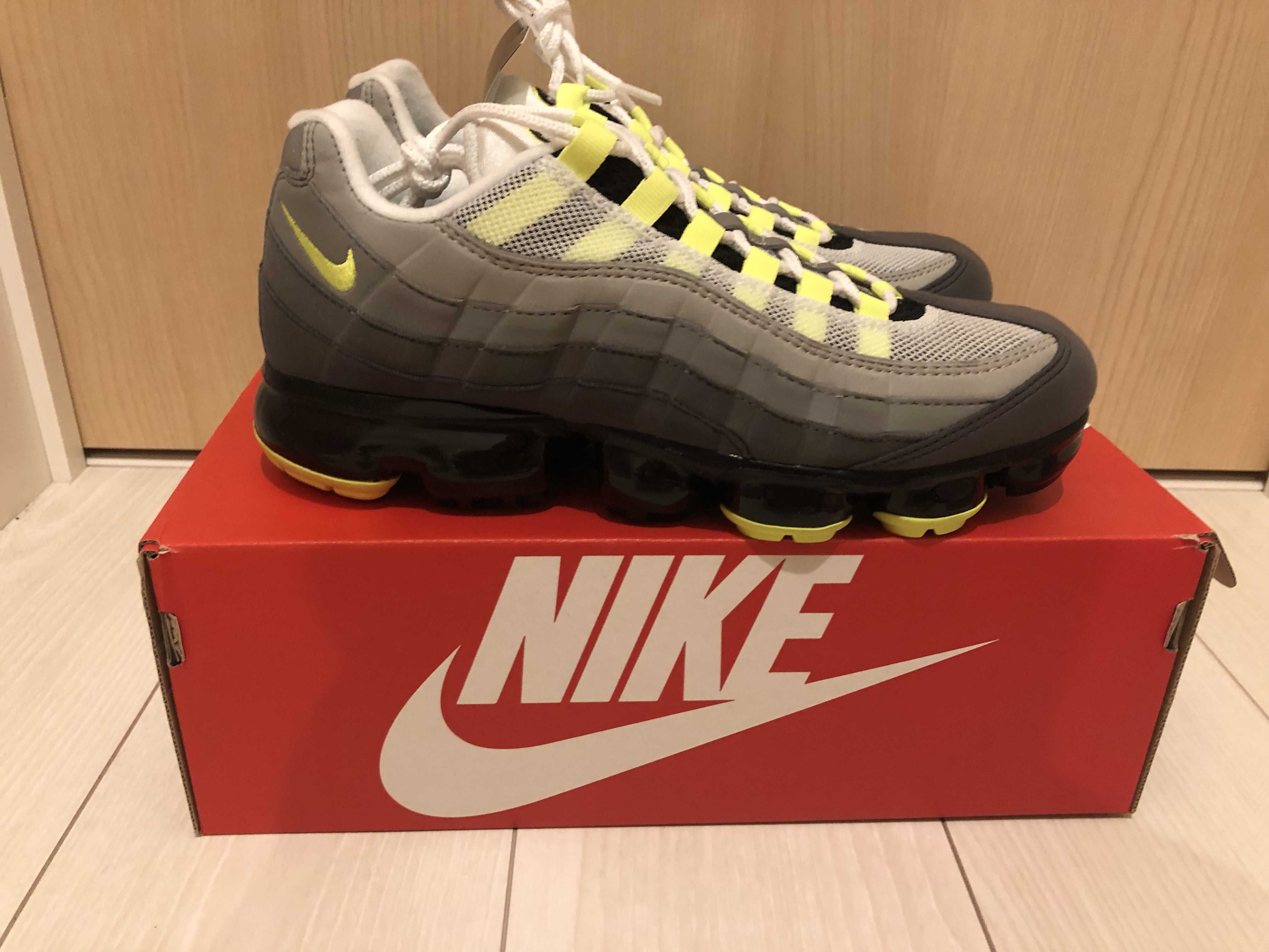 Nike Air Vapormax 95 "Neon"