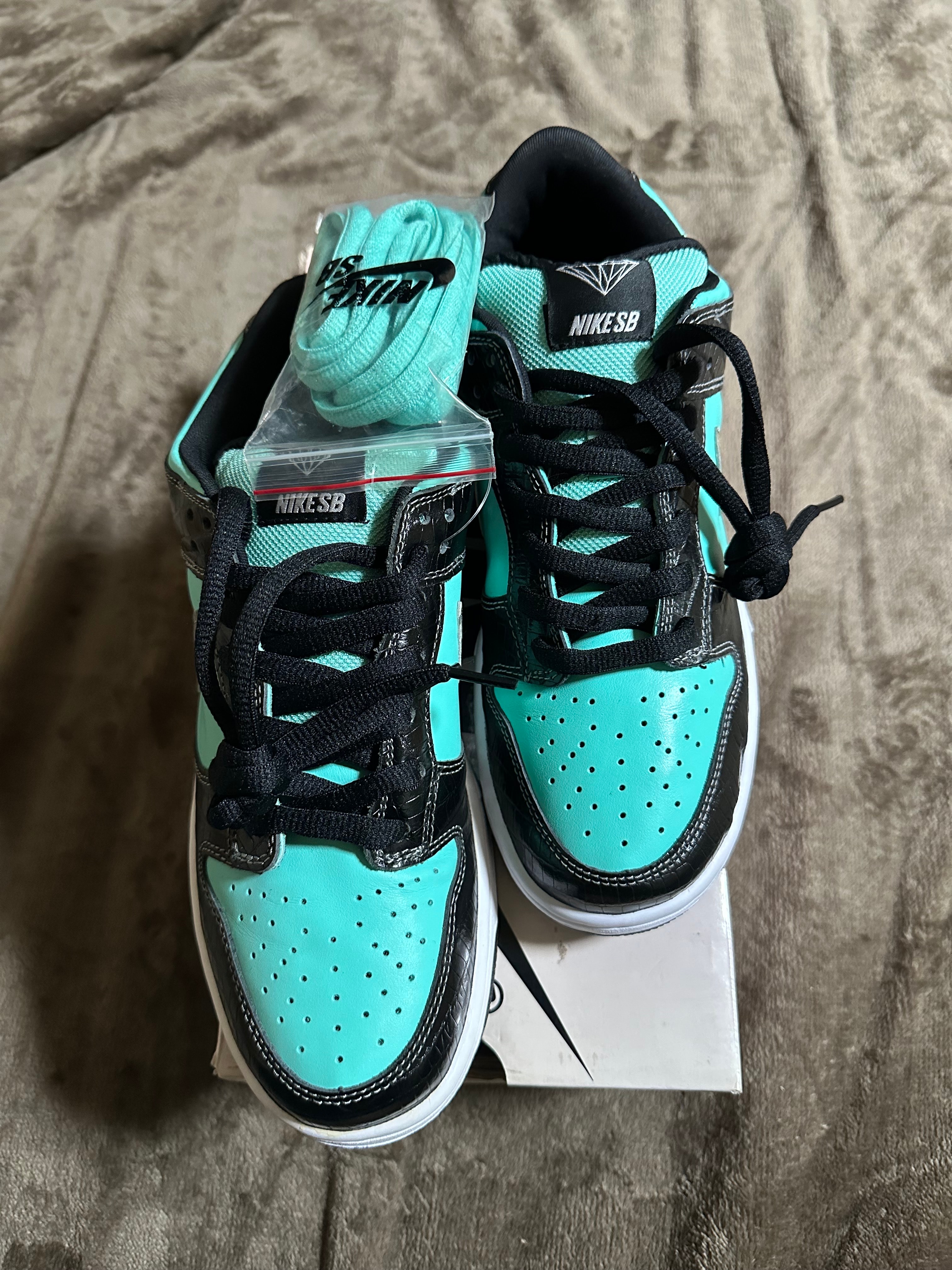 ナイキ SB ダンク ロー ダイアモンド サプライ Co. "ティファニー"