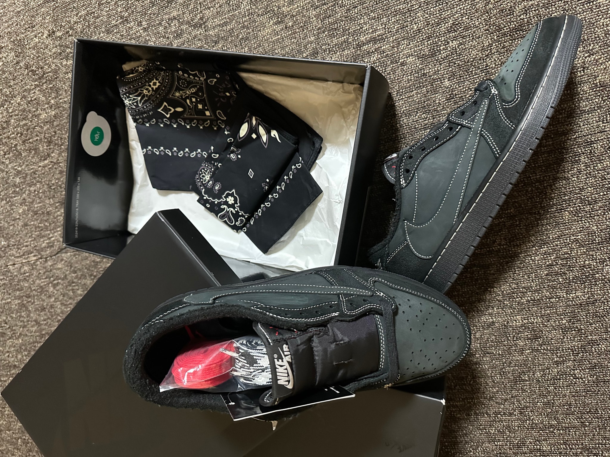 Travis Scott × Nike Air Jordan 1 Low OG SP "Black Phantom"
