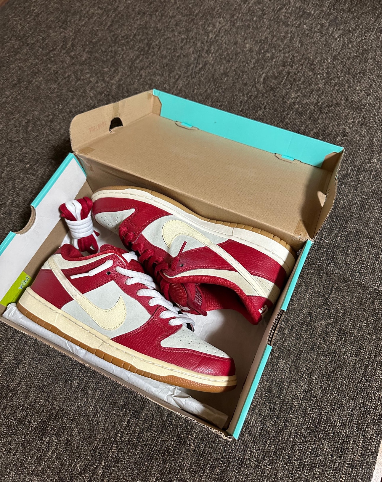 Nike SB Dunk Low Pro "Valentine's Day" (2015)