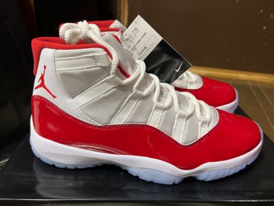 Nike Air Jordan 11 "Varsity Red"