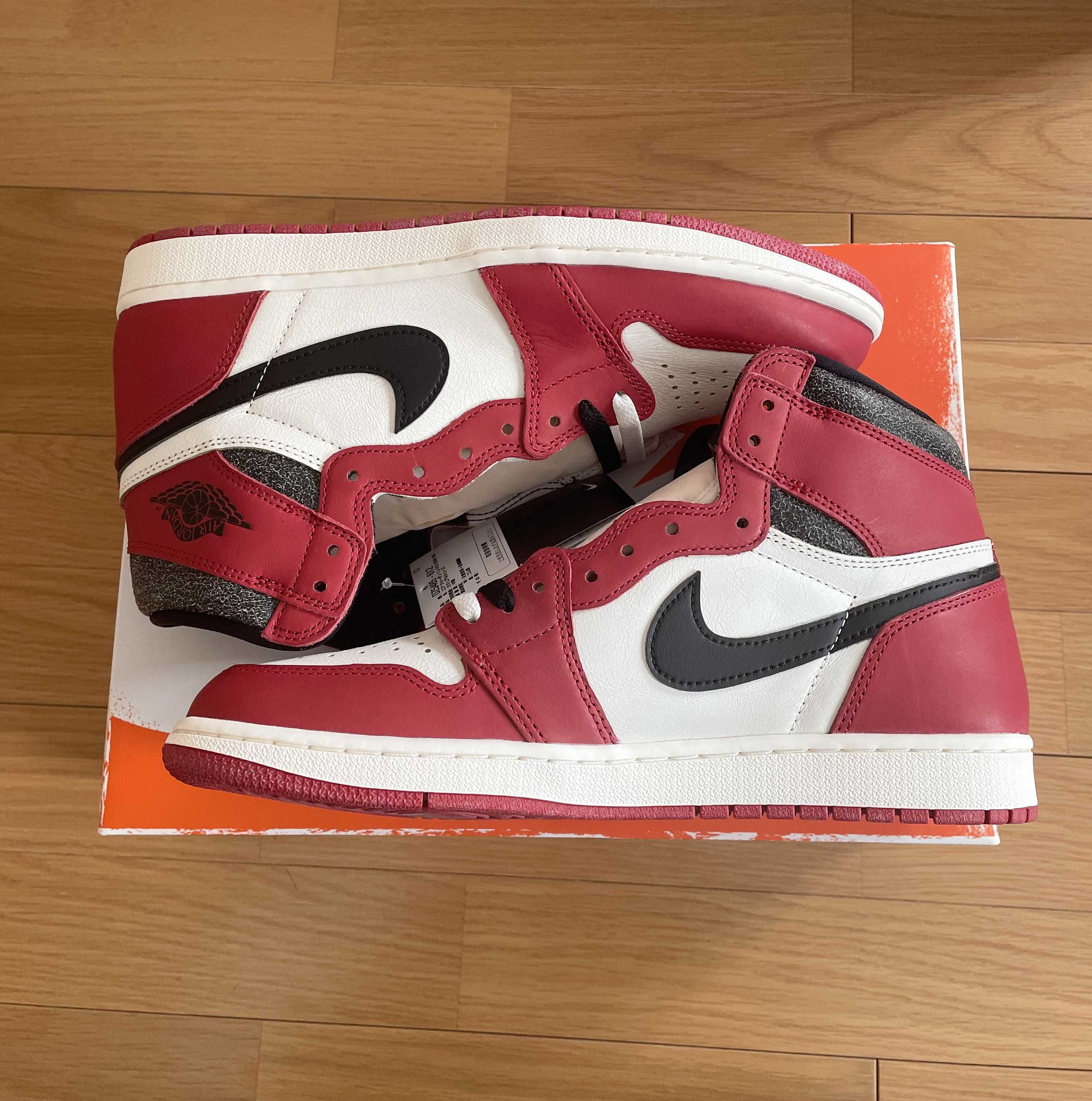 Nike Air Jordan 1 High OG "Lost & Found/Chicago"