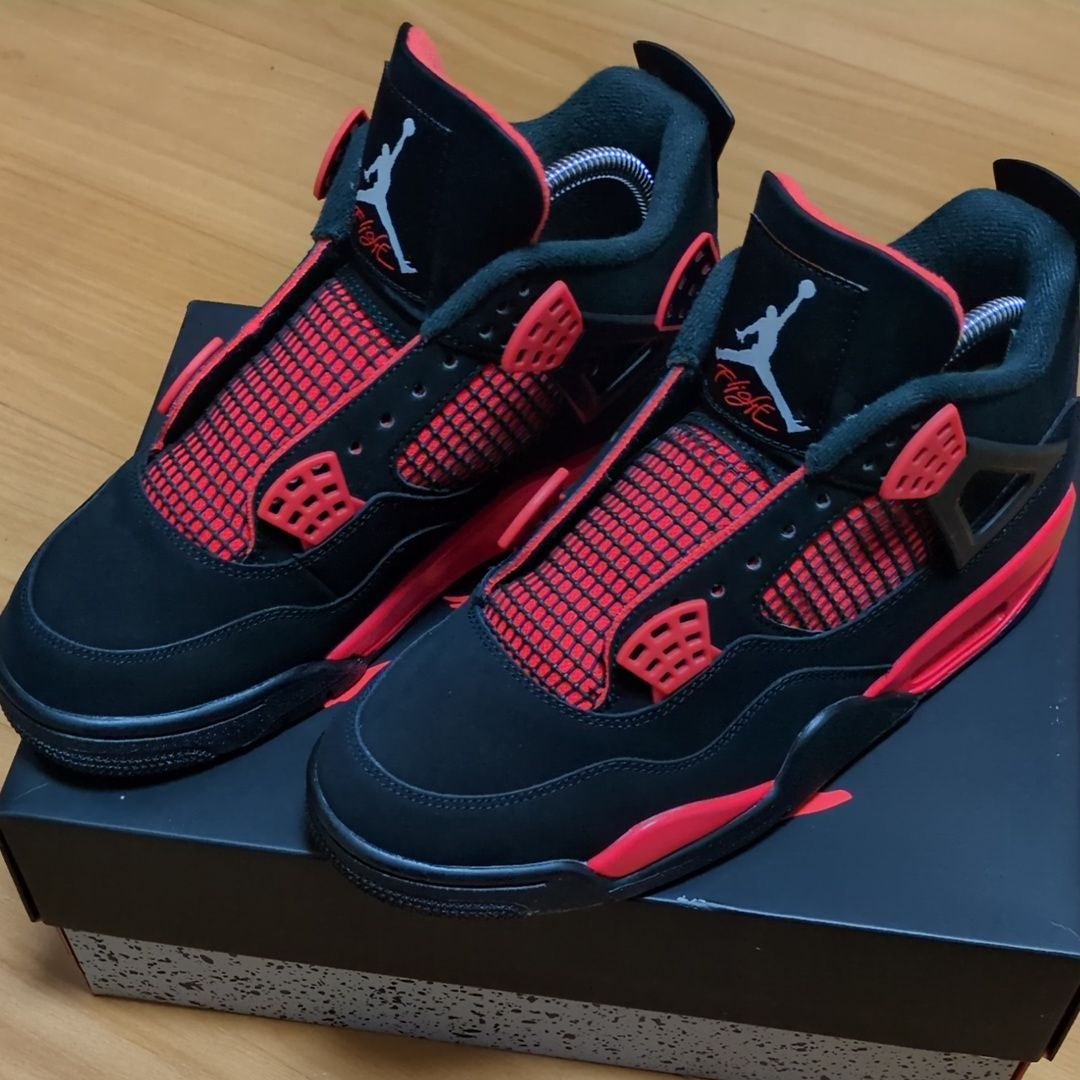 Nike Air Jordan 4 "Red Thunder/Crimson"