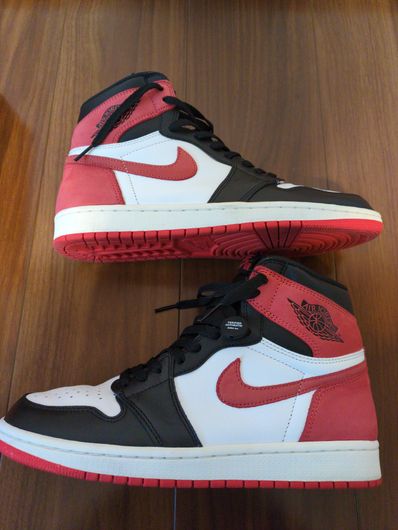 NIKE AIR JORDAN 1 RETRO HIGH "TRACK RED"