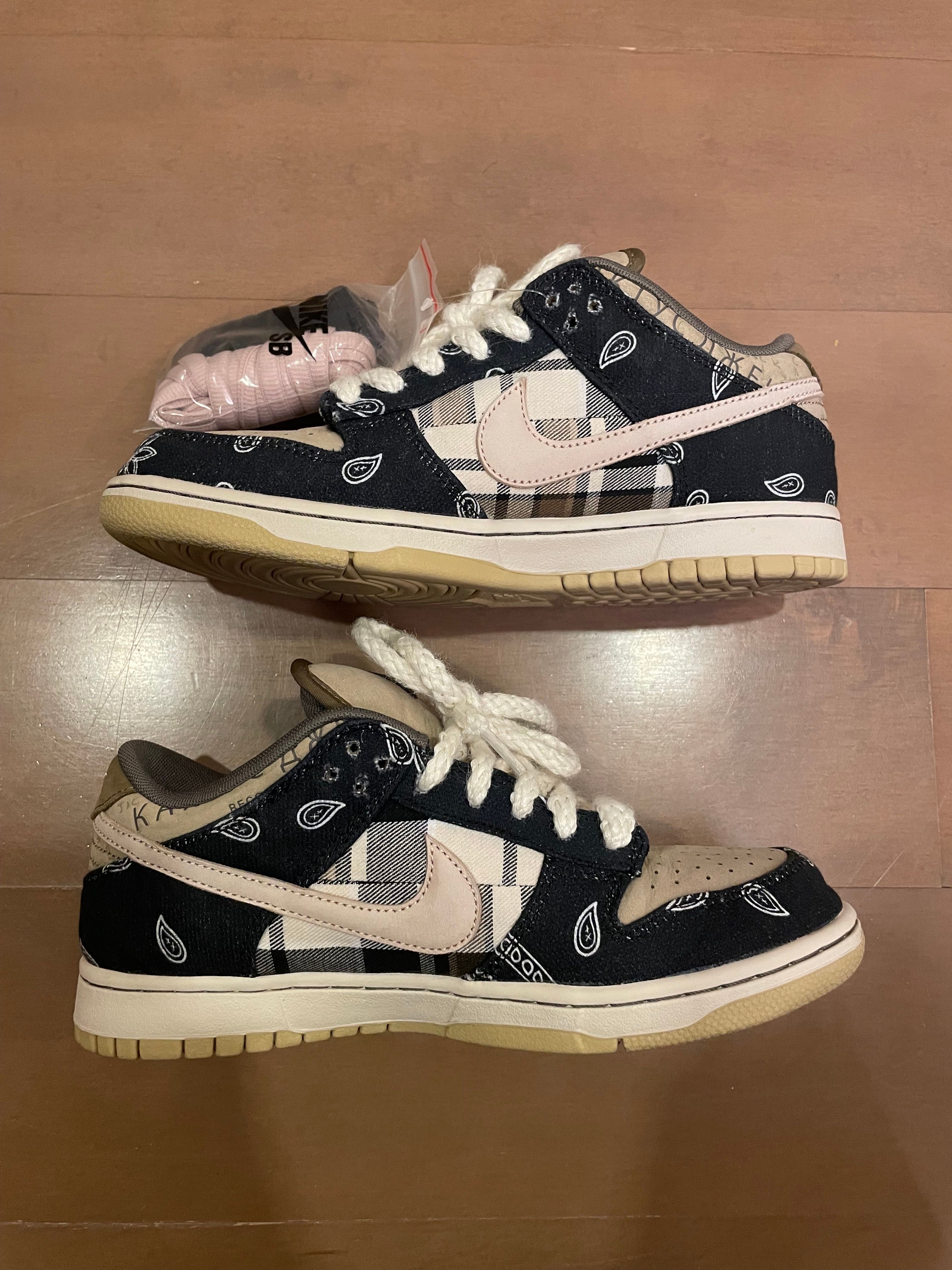 Travis Scott × Nike SB Dunk Low "Black/Parachute Beige"