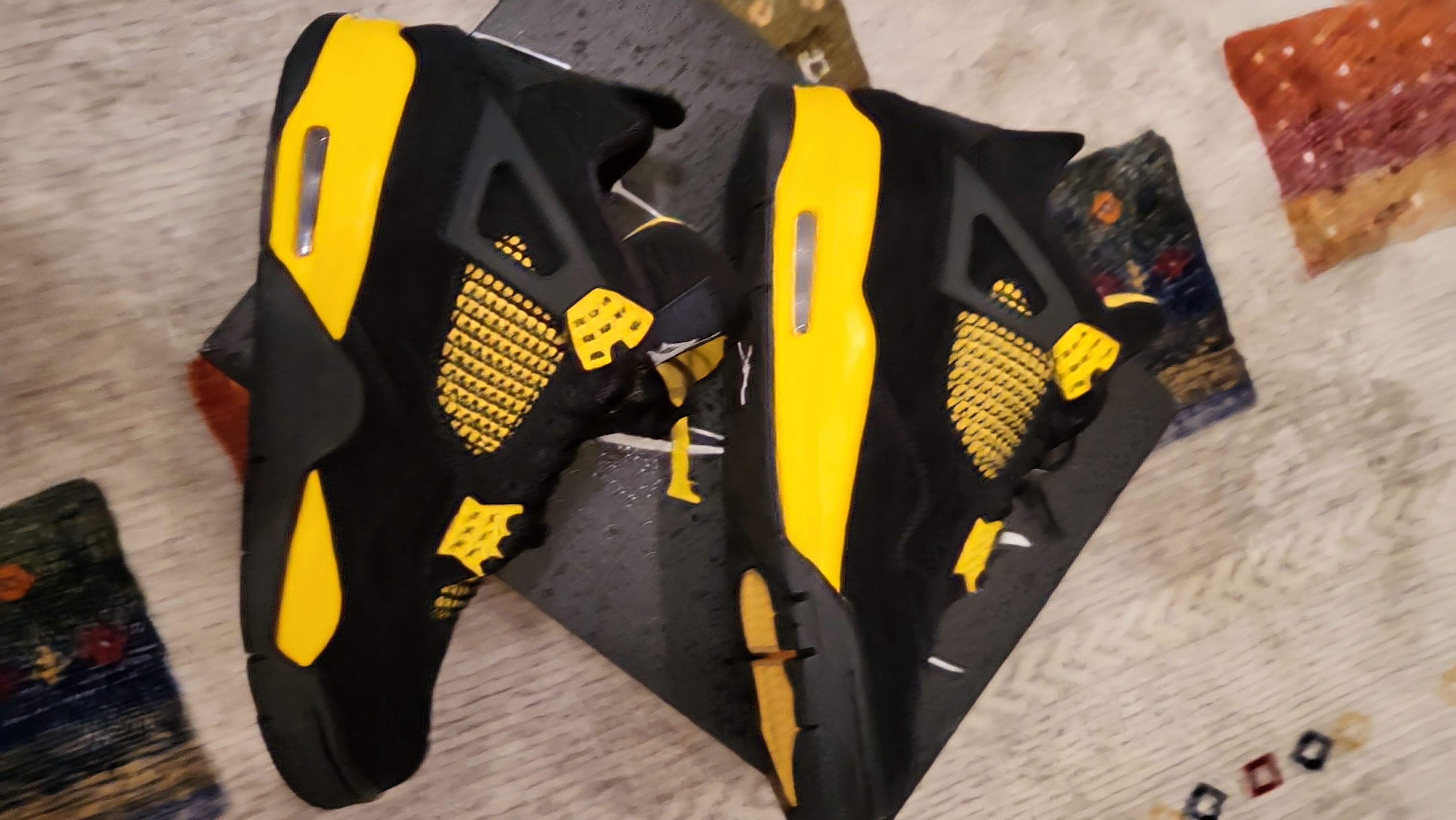 Nike Air Jordan 4 Retro "Thunder"(2023)