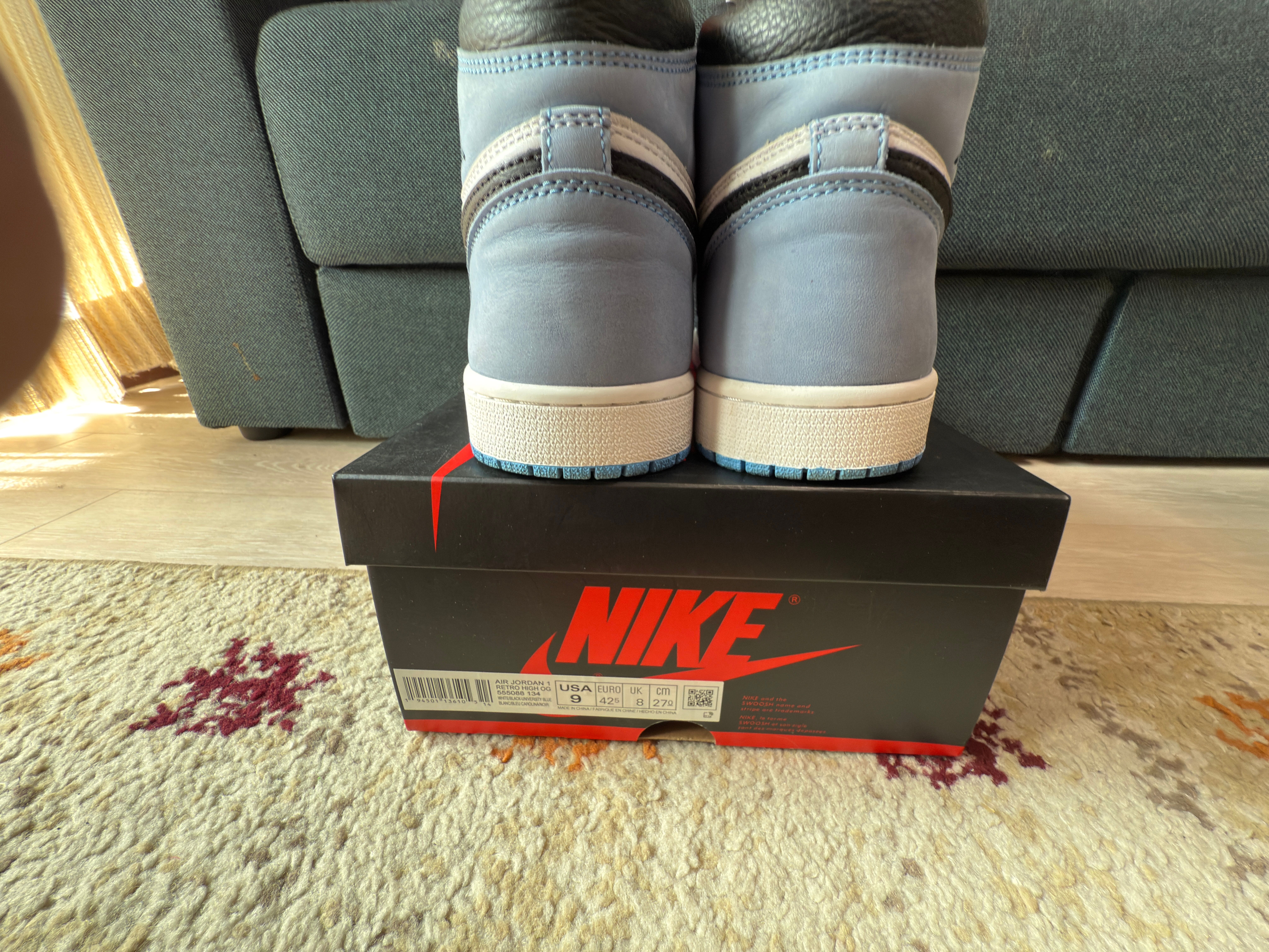 Nike Air Jordan 1 High OG "University Blue"