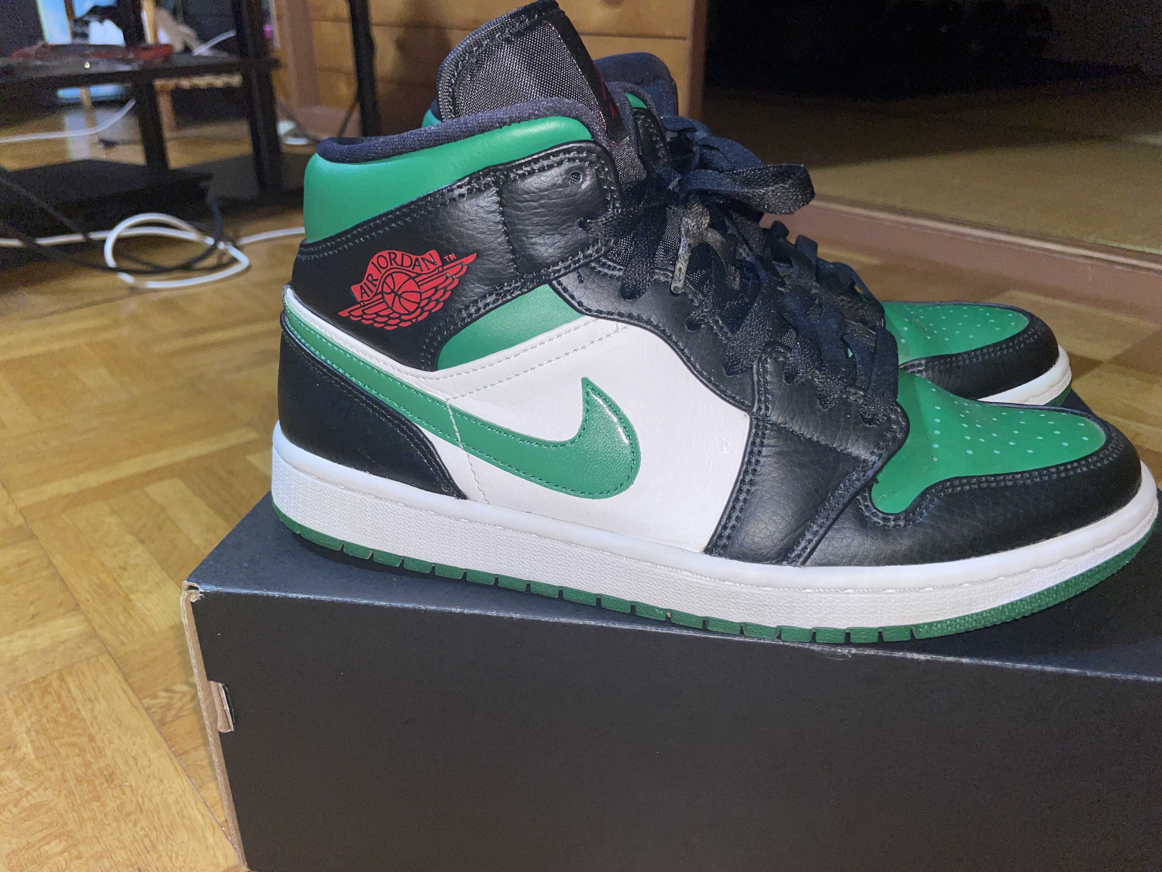 NIKE AIR JORDAN 1 MID "PINE GREEN"