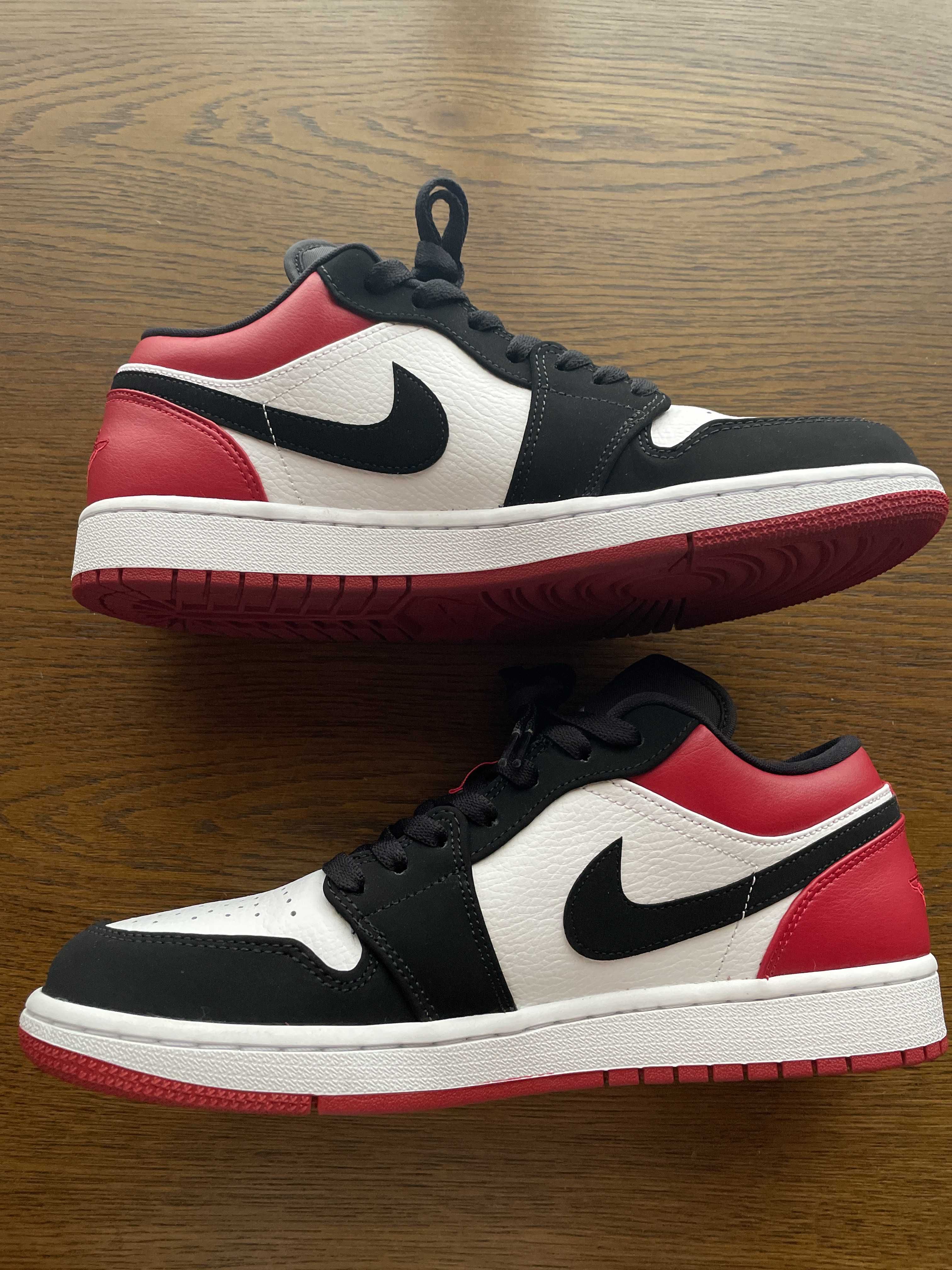 Nike Air Jordan 1 Low "Black Toe"