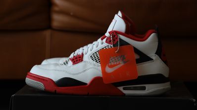 Nike Air Jordan 4 Retro OG "Fire Red" (2020)