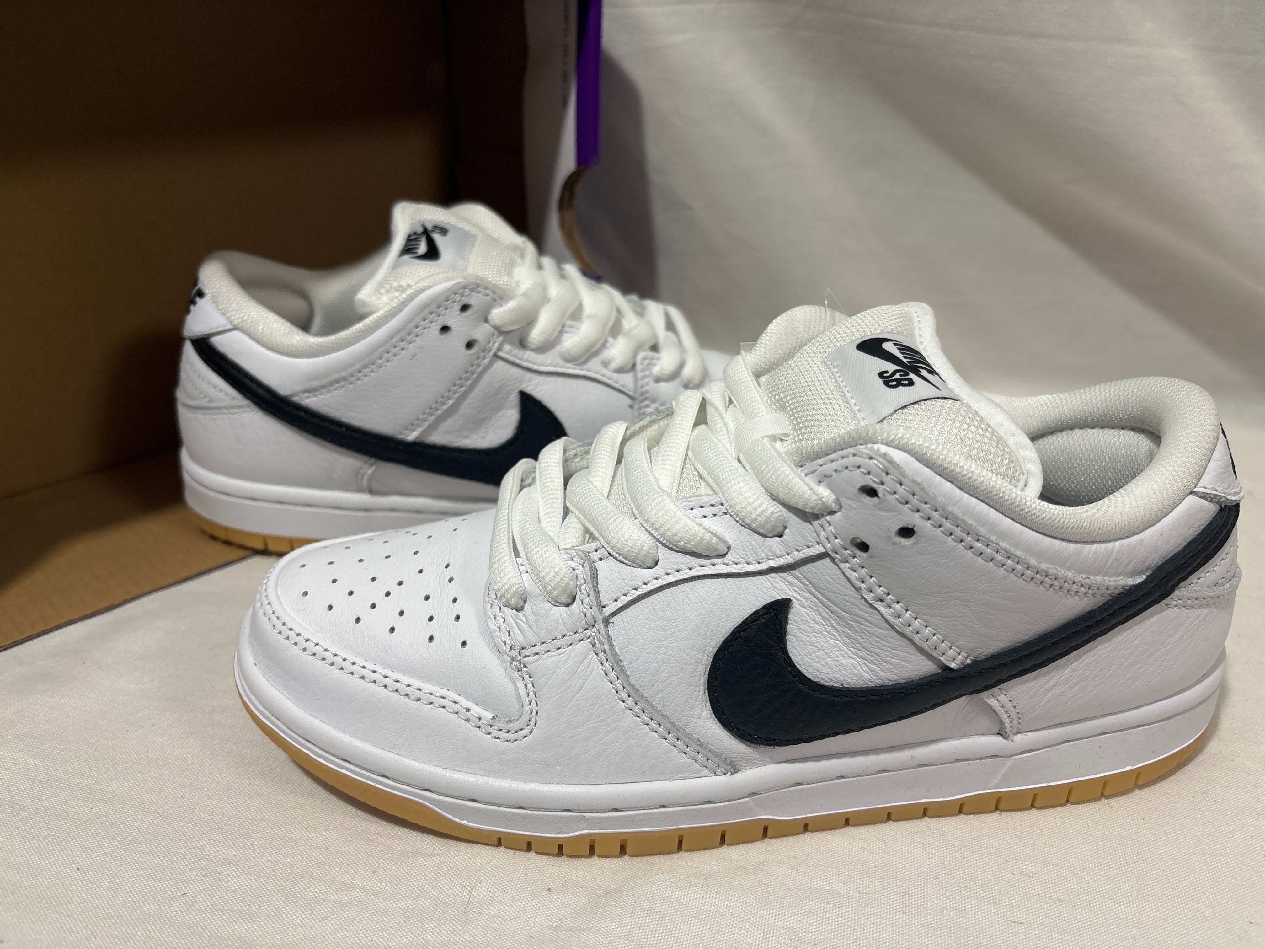 Nike SB Dunk Low Pro "White/Black-White-Gum Light Brown"