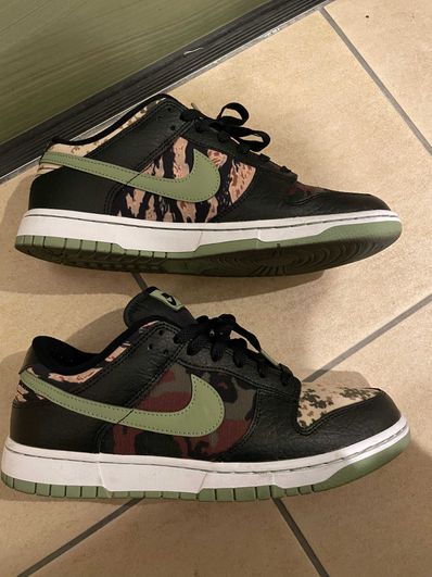 NIKE DUNK LOW SE "BLACK MULTI CAMO"