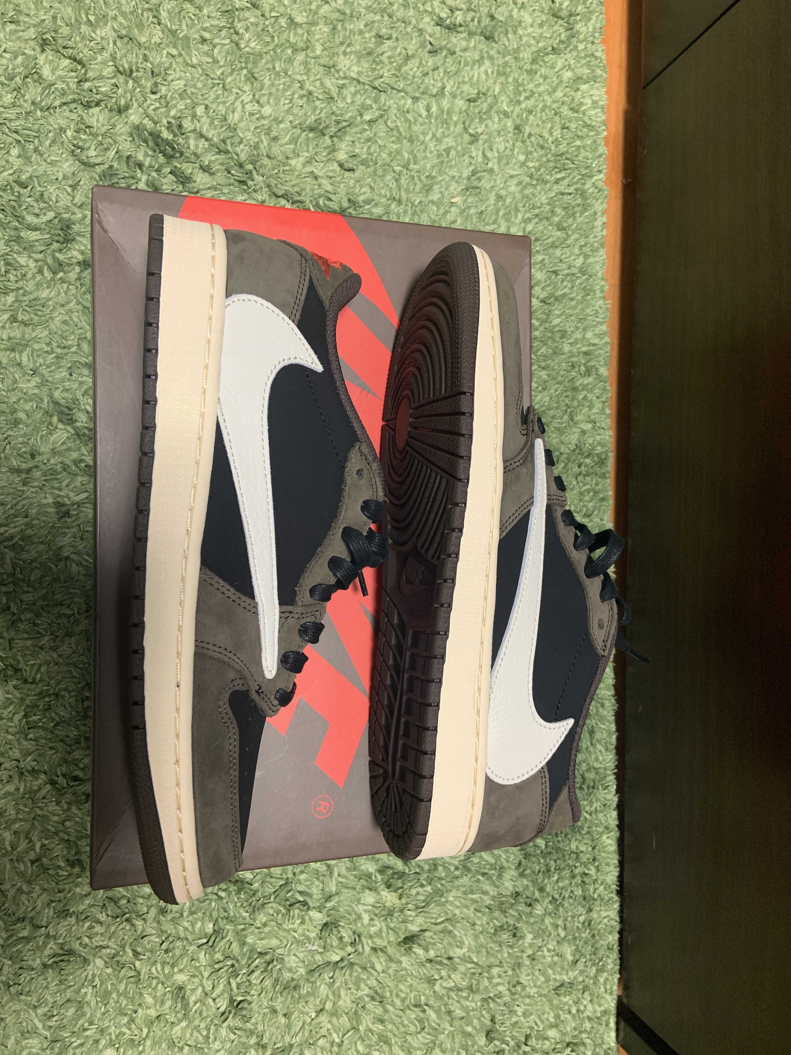 Travis Scott × Nike Air Jordan 1 Low OG SP-T  "Black/Dark Mocha"