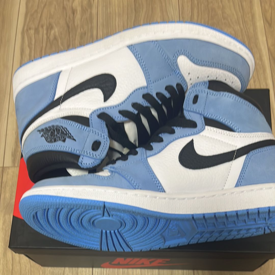 Nike Air Jordan 1 High OG "University Blue"