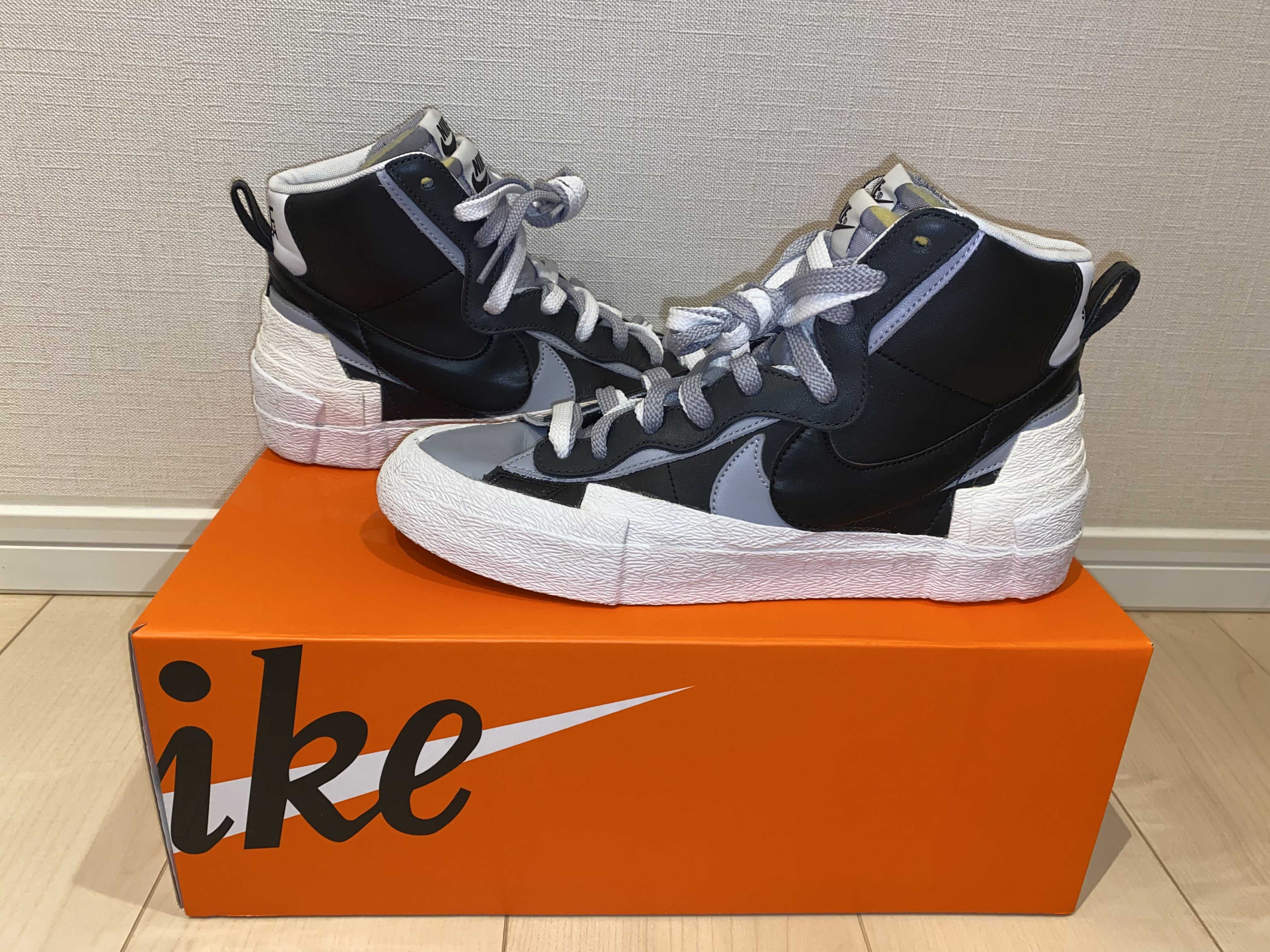 sacai × NIKE BLAZER MID "BLACK/WOLF GREY/WHITE"