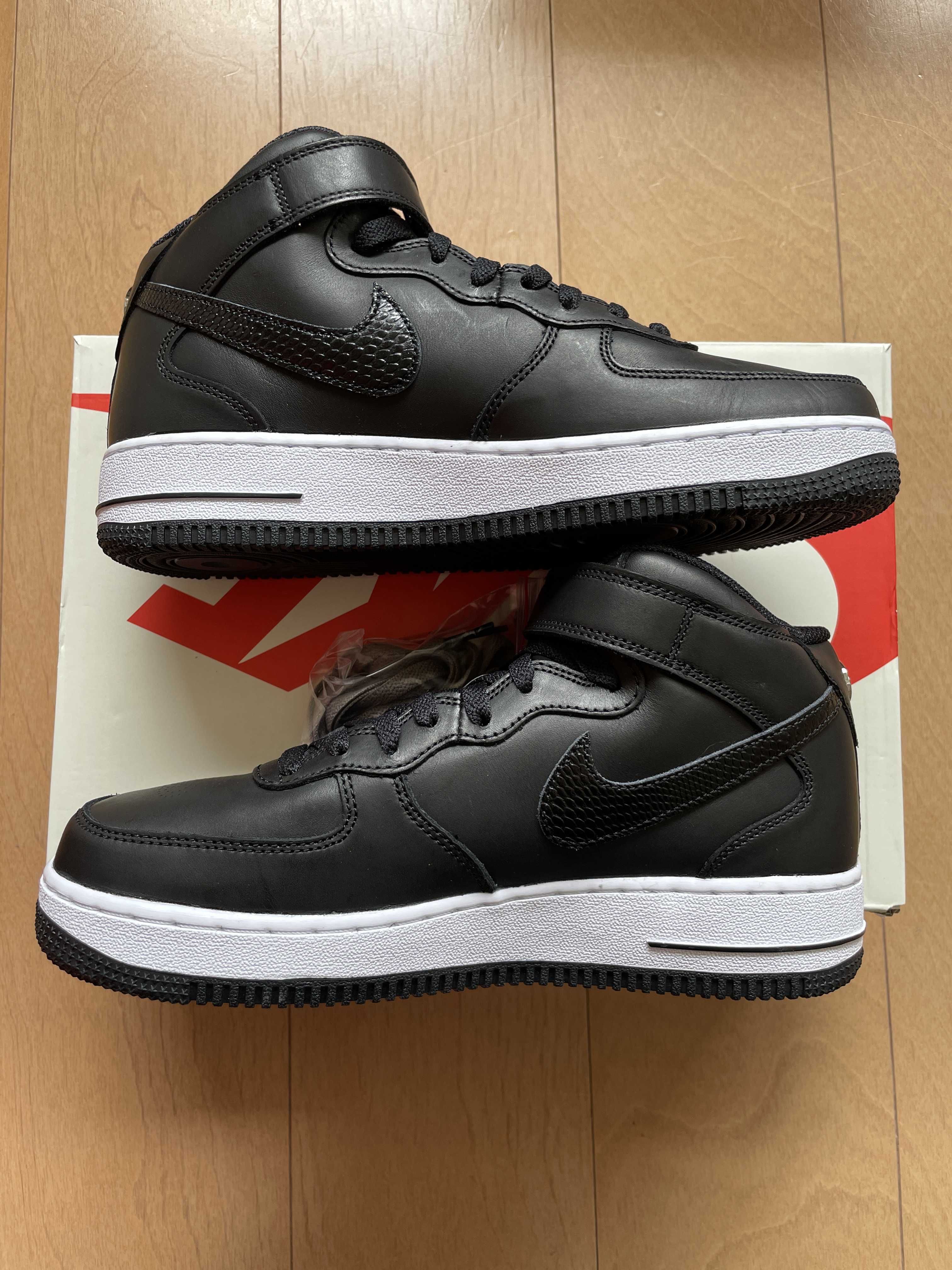 Stussy × Nike Air Force 1 Mid "Black/Black"