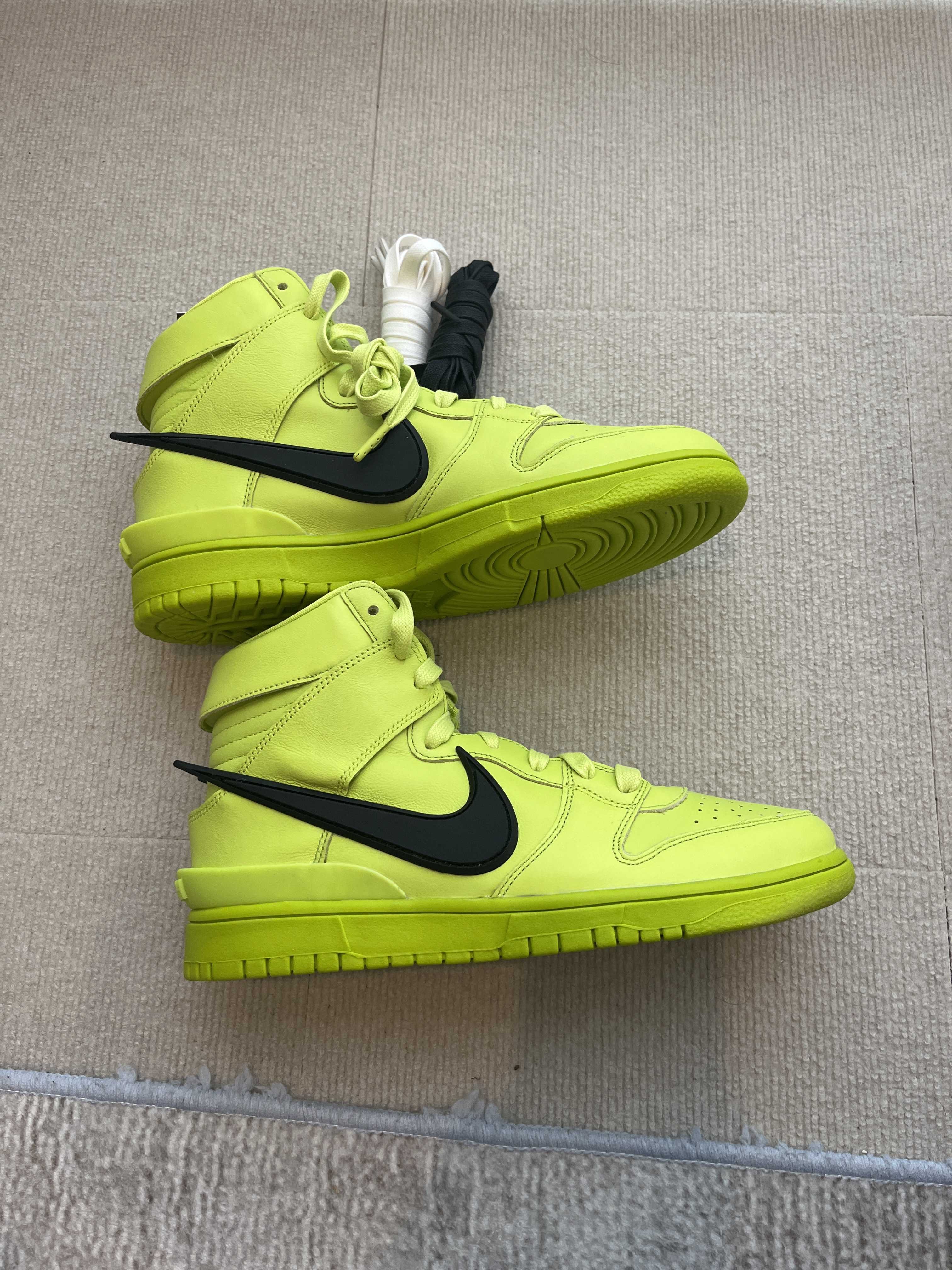 AMBUSH × NIKE DUNK HIGH "FLASH LIME"