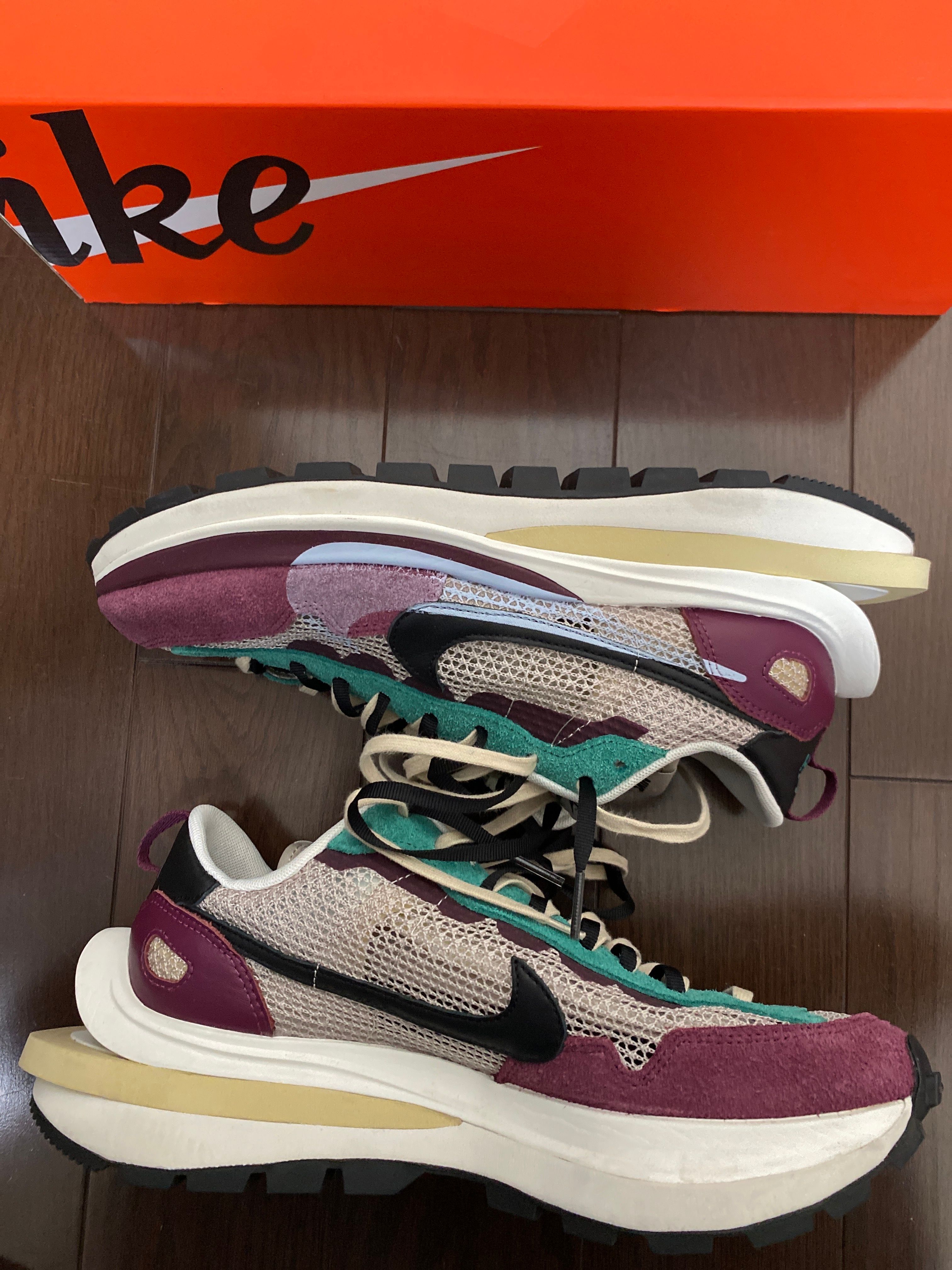 sacai × Nike Vapor Waffle "String/Red/Green"