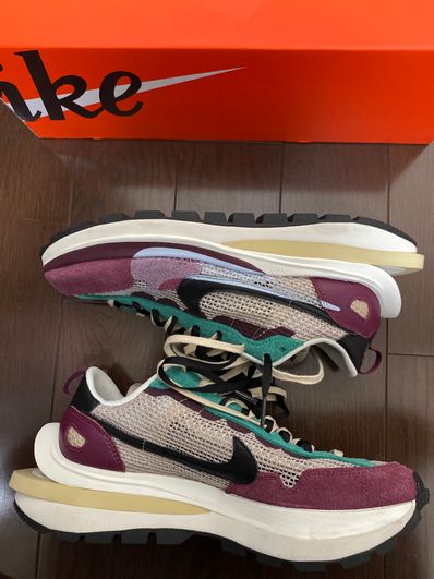 sacai × Nike Vapor Waffle "String/Red/Green"