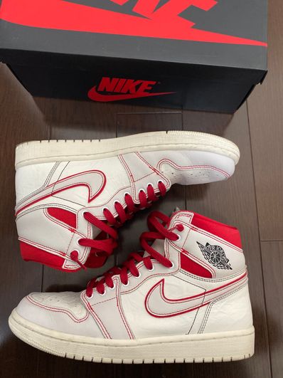 Nike Air Jordan 1 Retro High OG "Sail/University Red"