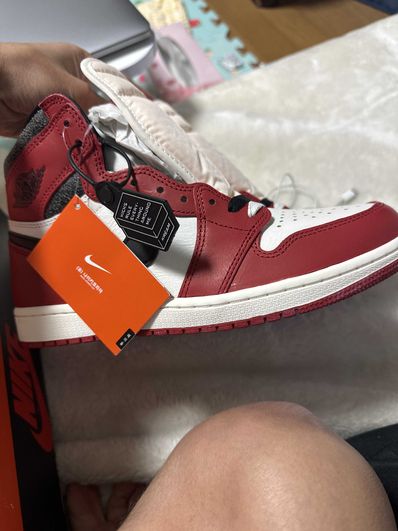 Nike Air Jordan 1 High OG "Lost & Found/Chicago"