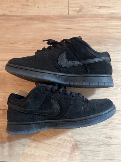 UNDEFEATED × Nike Dunk Low SP "5 ON IT"