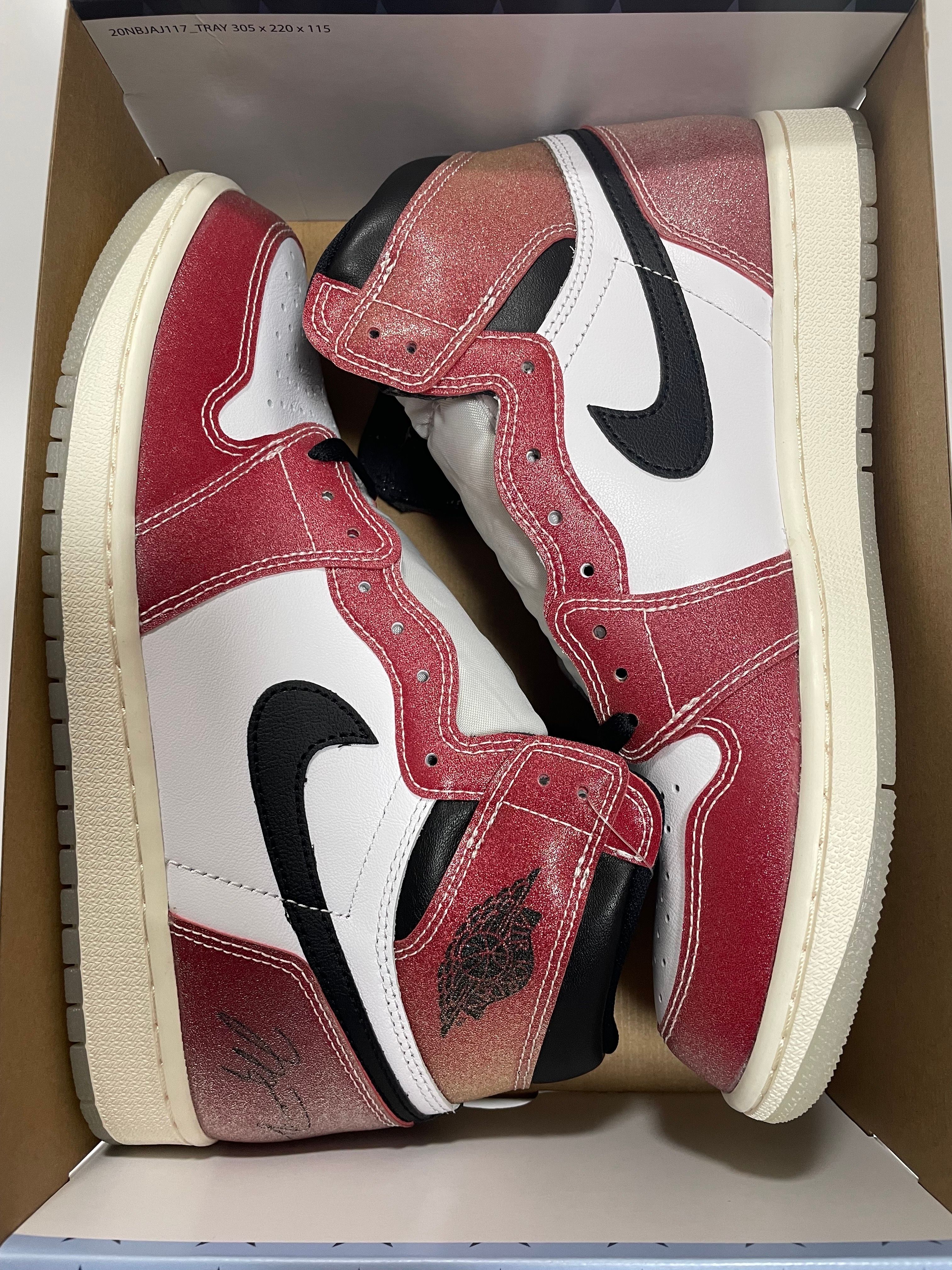 Trophy Room × Nike Air Jordan 1 Retro High "Chicago" (Friends and Family) (Blue Laces)