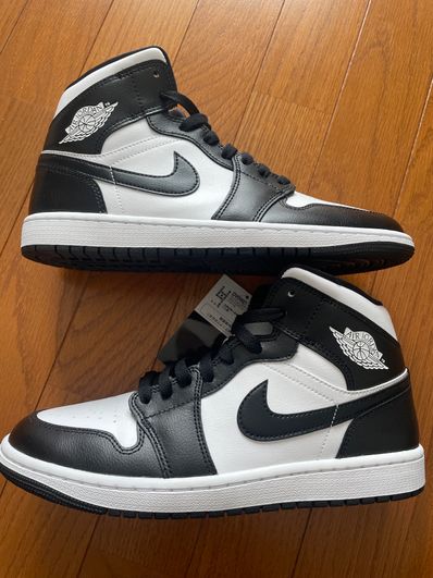 Nike Women's Air Jordan 1 Mid "Black/White"