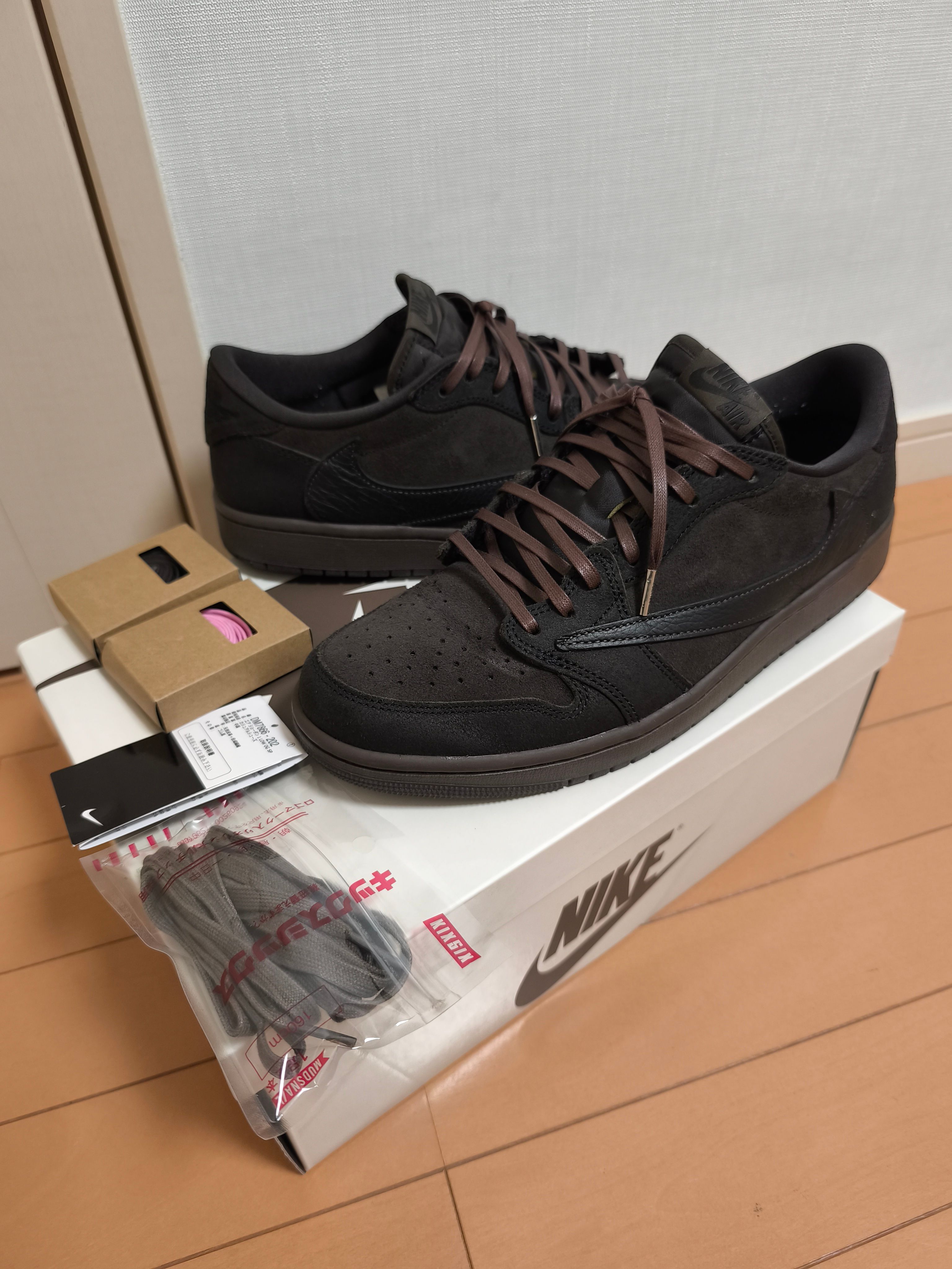 Travis Scott × Nike Air Jordan 1 Low OG SP "Velvet Brown and Dark Mocha"